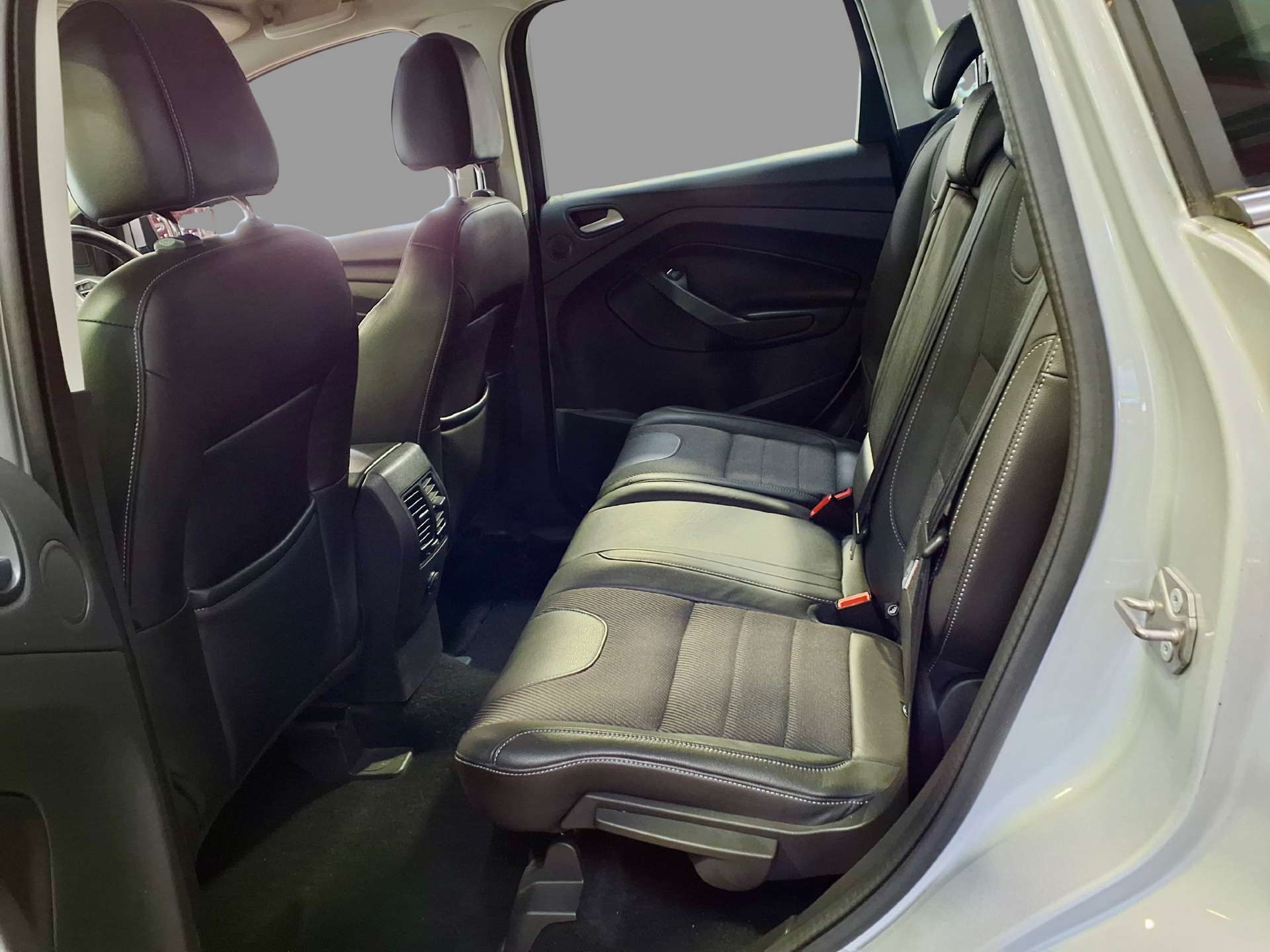 2013 Ford KUGA 2.0 Kuga Titanium 4x2 TDCi 5dr - vehicle photo 24 for sale on PureCar