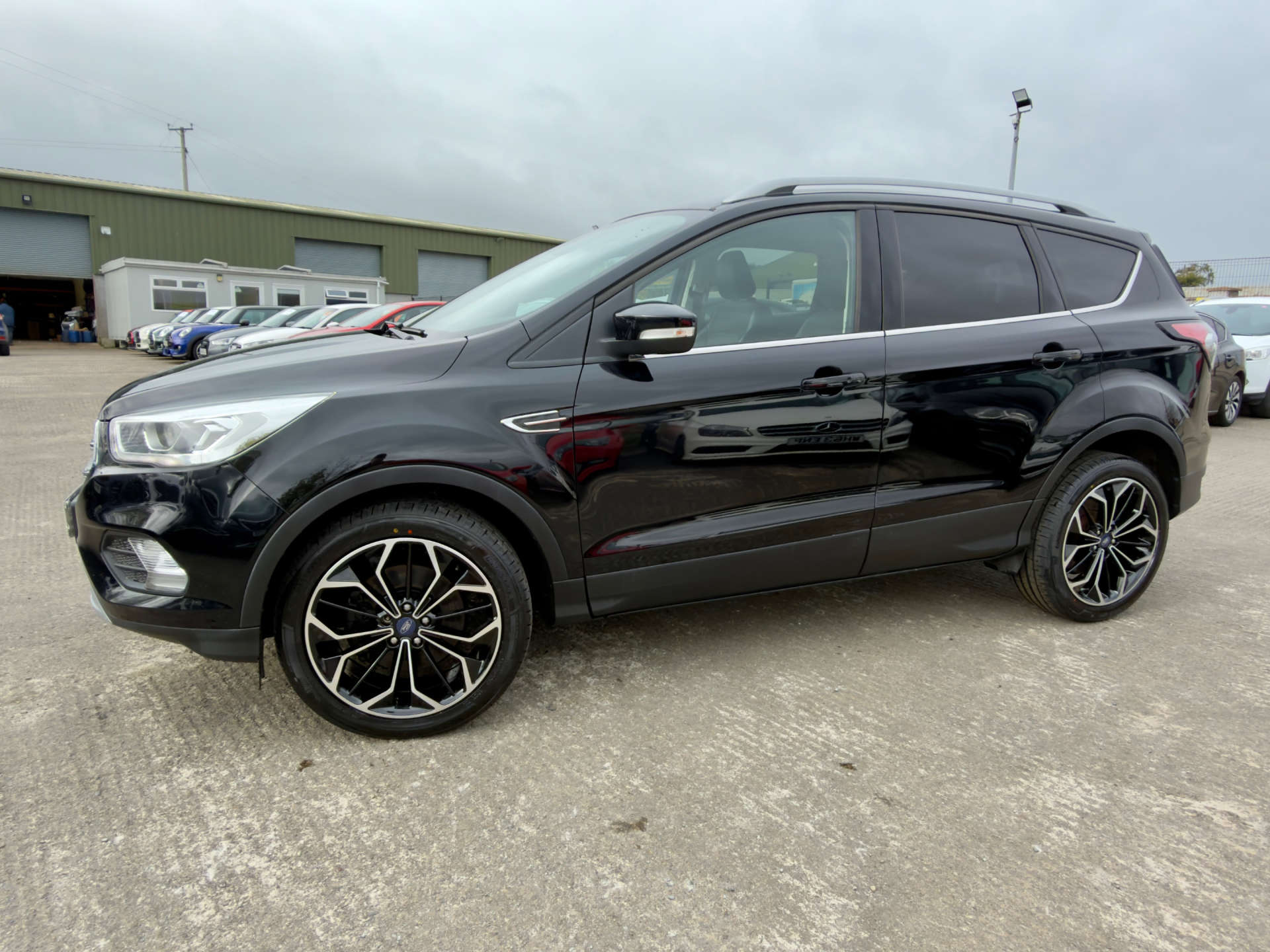 2017 Ford KUGA 1.5 Kuga Titanium TDCi 5dr - vehicle photo 3 for sale on PureCar
