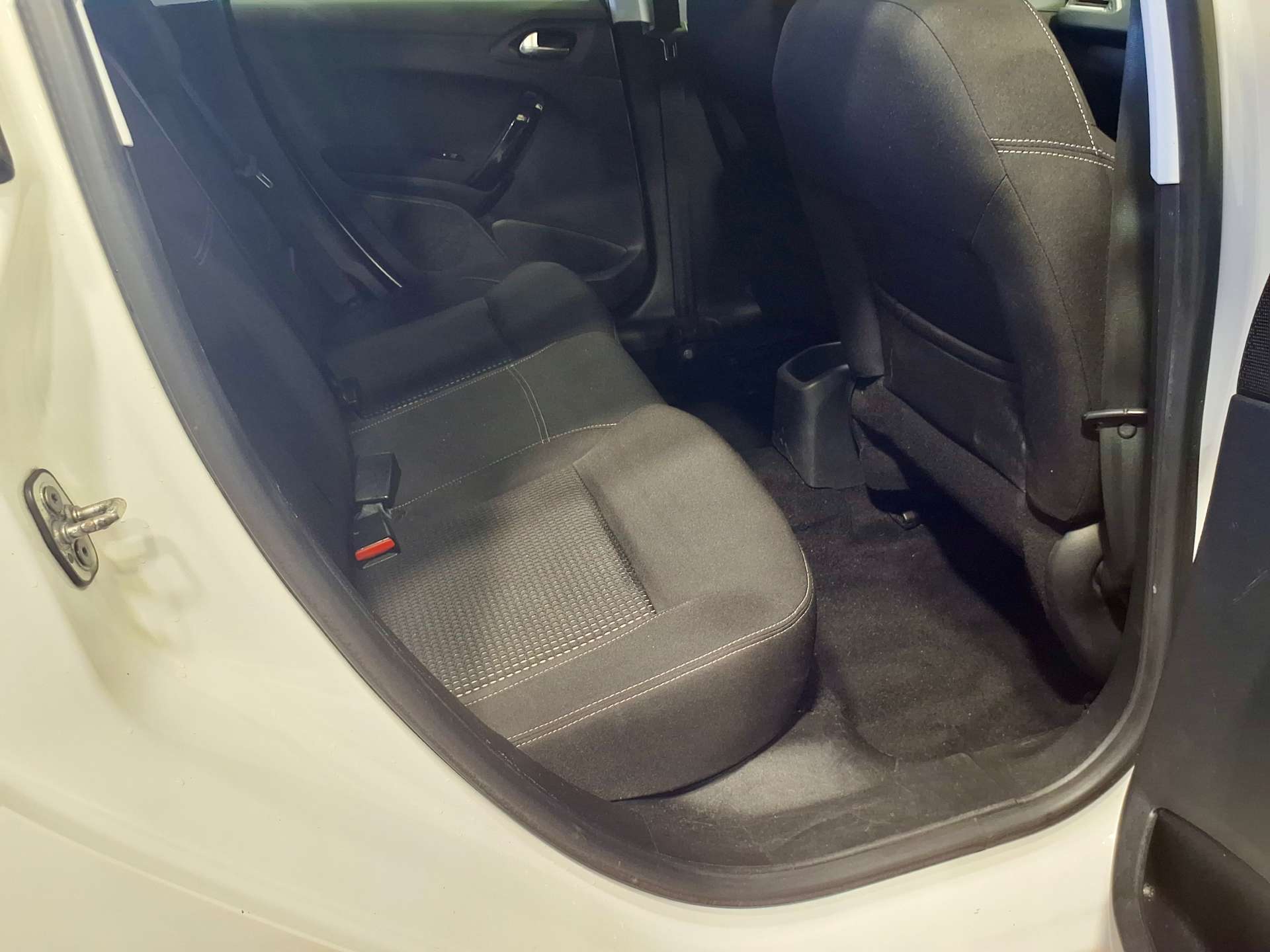 2019 Peugeot 1.2 208 Tech Edition S/S 5dr - vehicle photo 21 for sale on PureCar