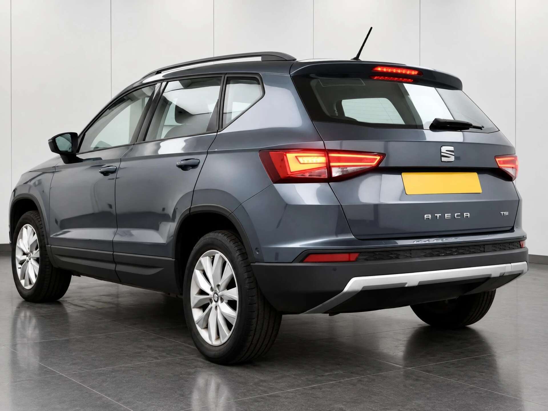 2017 SEAT ATECA 1.4 Ateca SE EcoTSI 5dr - vehicle photo 10 for sale on PureCar