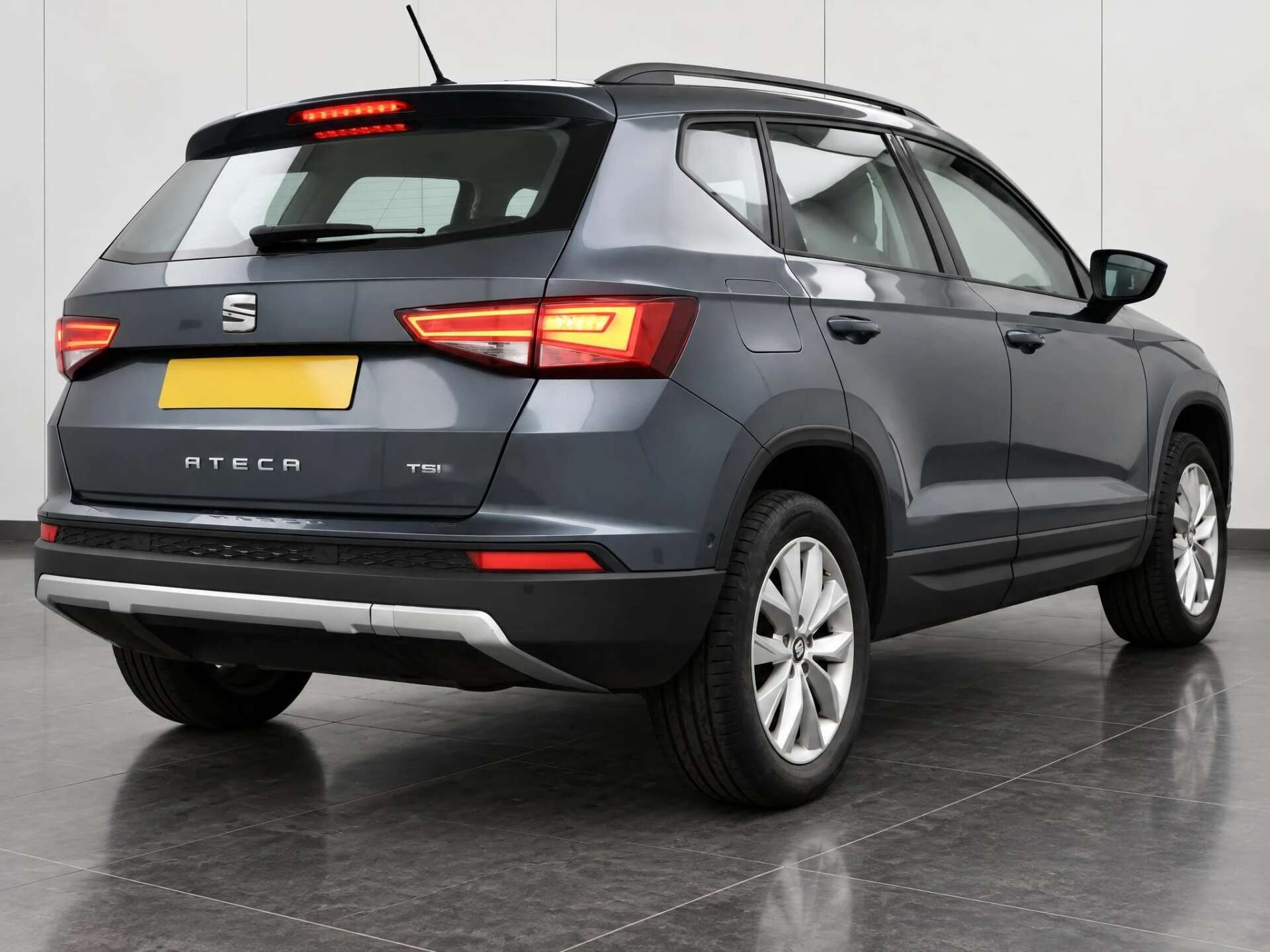 2017 SEAT ATECA 1.4 Ateca SE EcoTSI 5dr - vehicle photo 18 for sale on PureCar