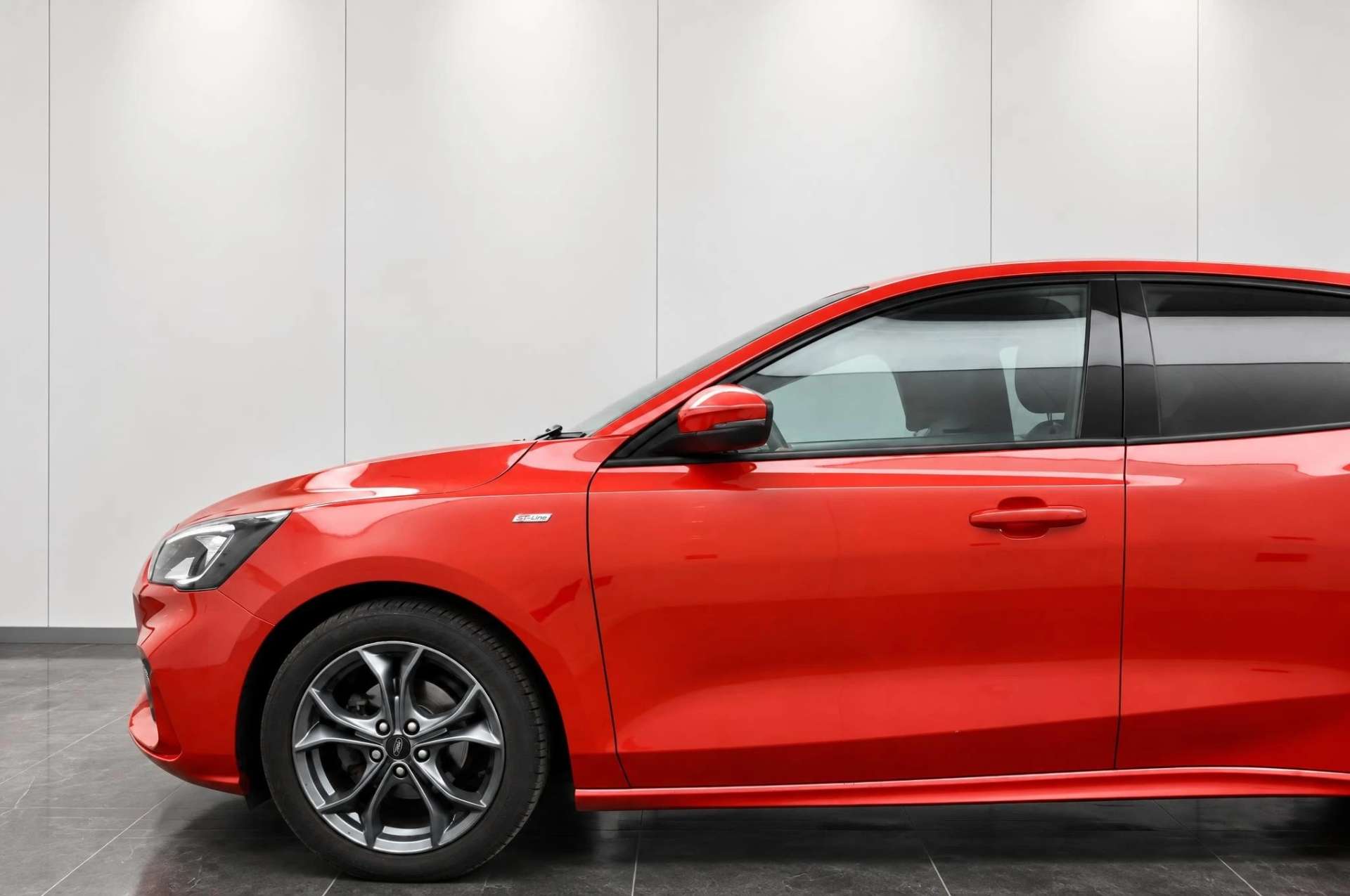 2020 Ford FOCUS 1.0 Focus ST-Line 5dr - vehicle photo 3 for sale on PureCar