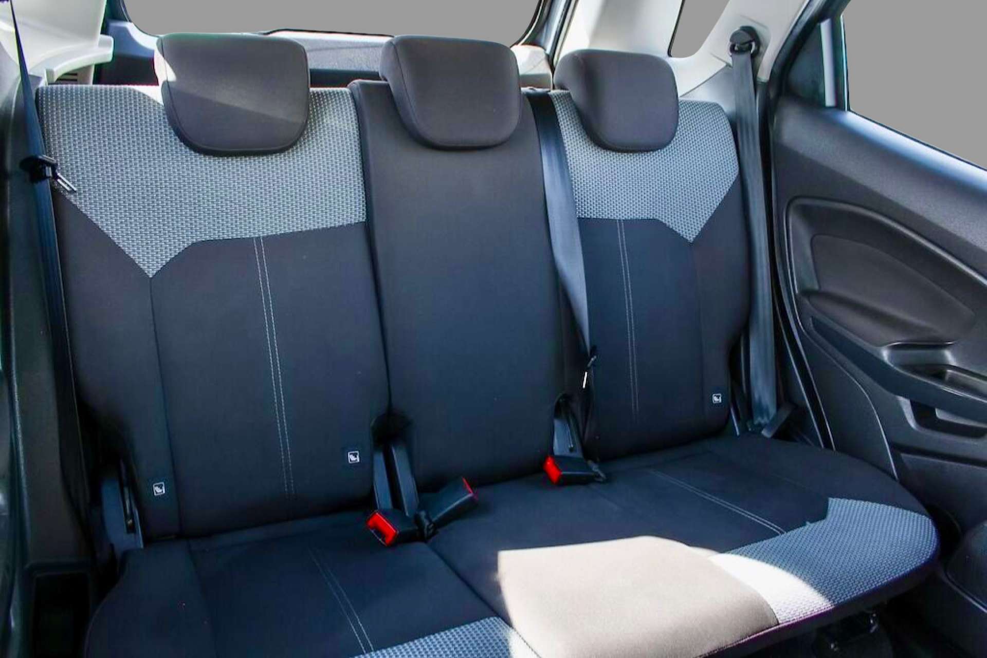 2015 Ford ECOSPORT 1.5 EcoSport Zetec 5dr - vehicle photo 23 for sale on PureCar