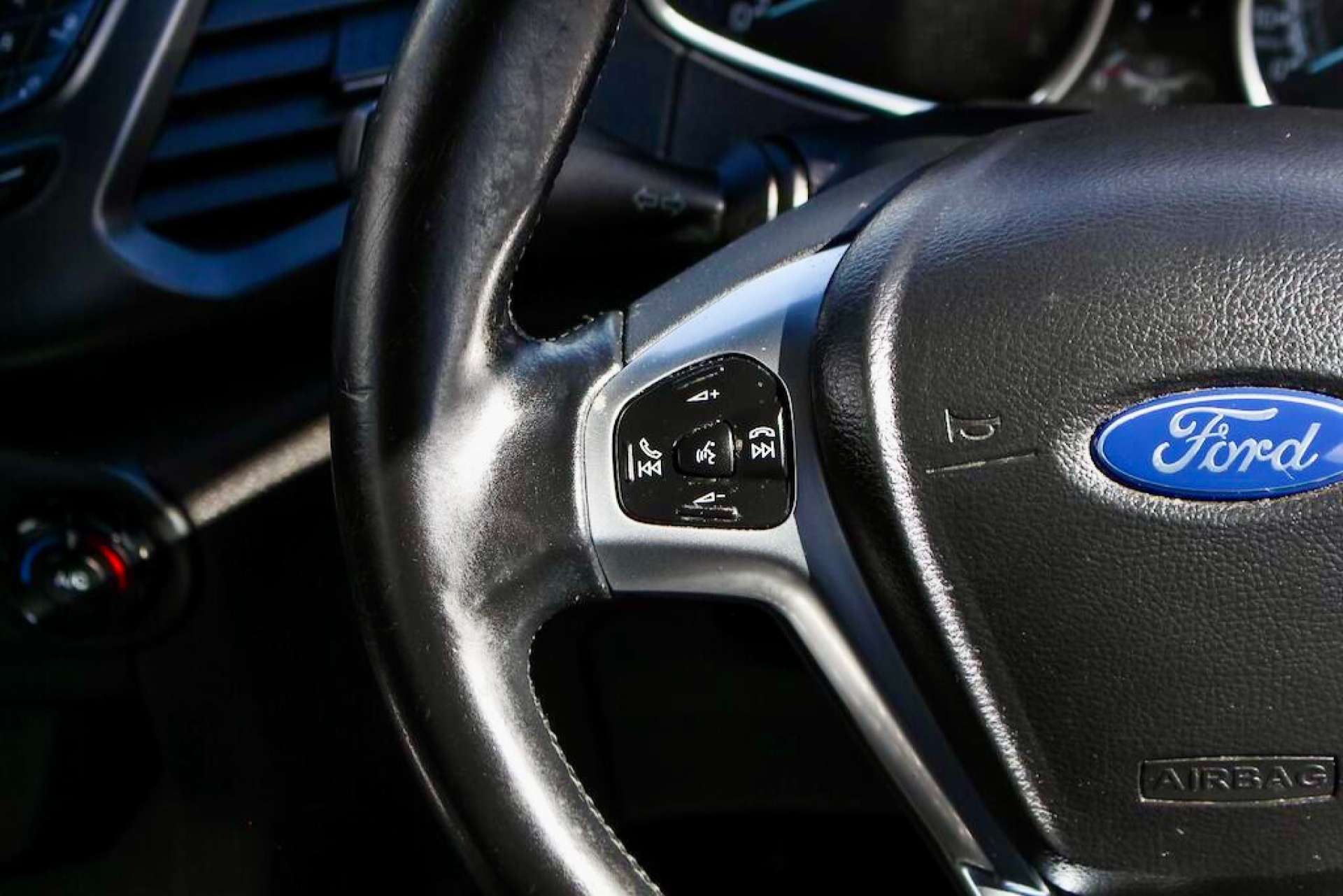 2015 Ford ECOSPORT 1.5 EcoSport Zetec 5dr - vehicle photo 28 for sale on PureCar