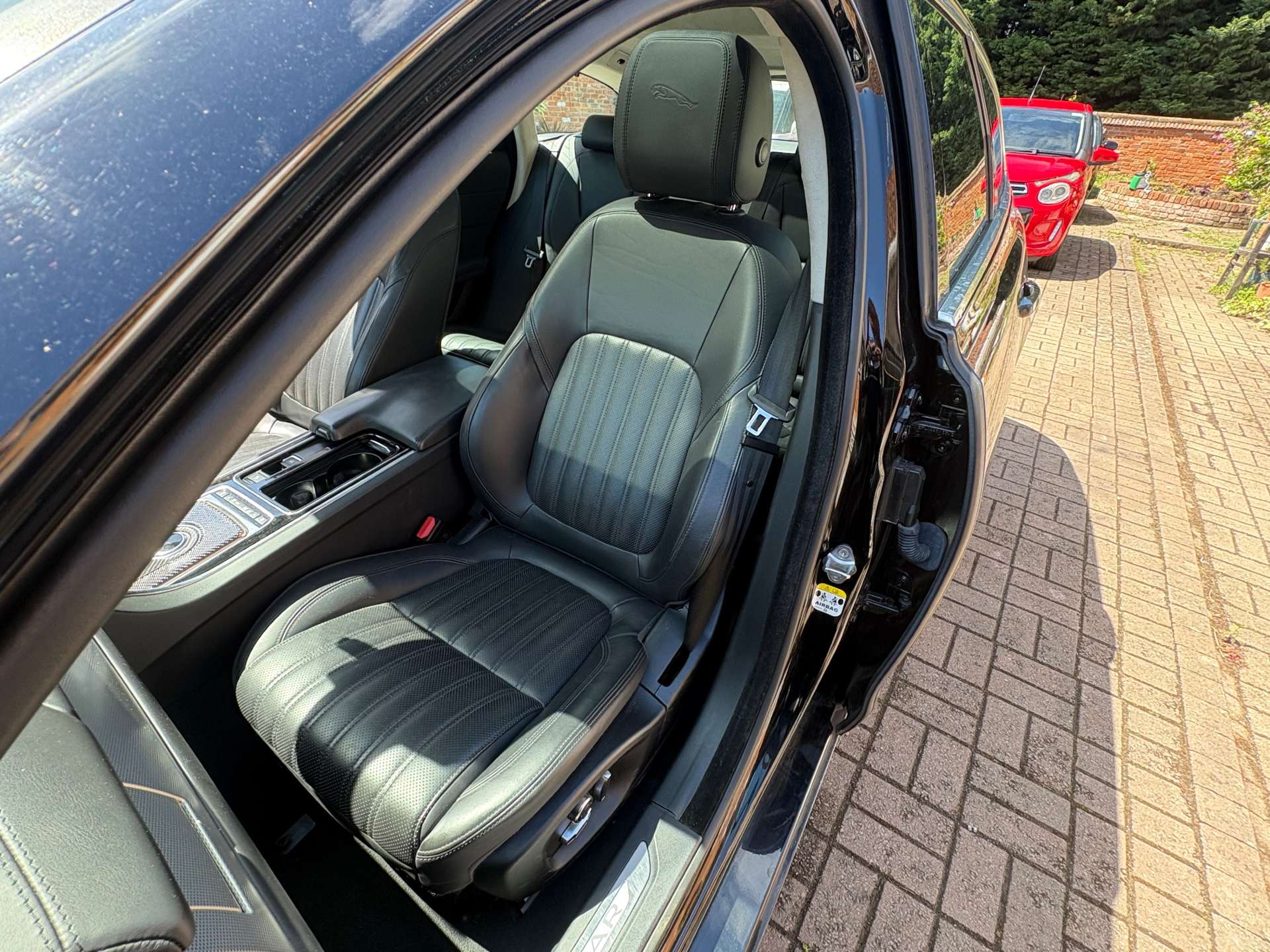 JAGUAR XF 2.0 XF Portfolio Auto 5dr #15