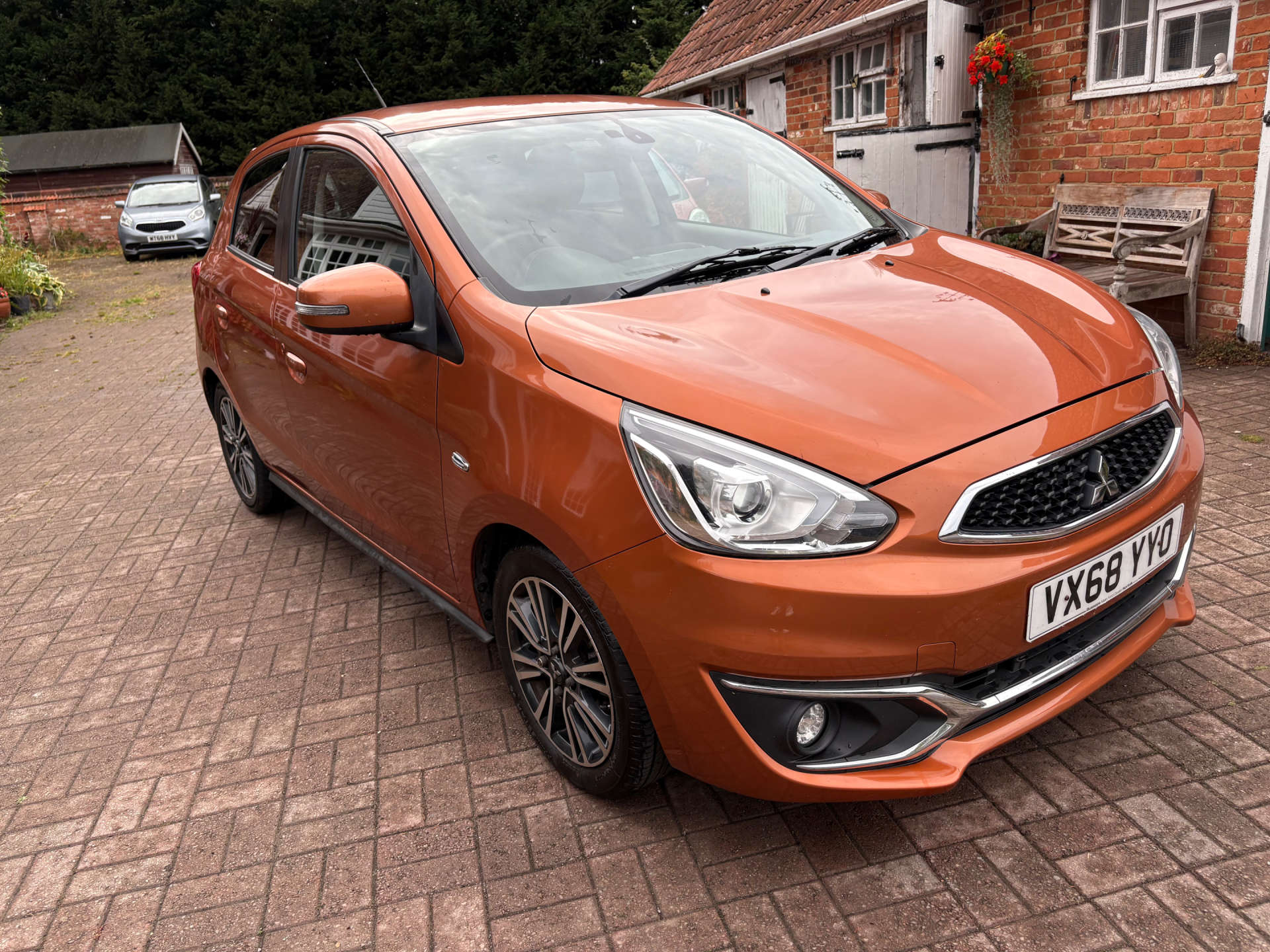 MITSUBISHI MIRAGE 1.2 Mirage Juro CVT 5dr