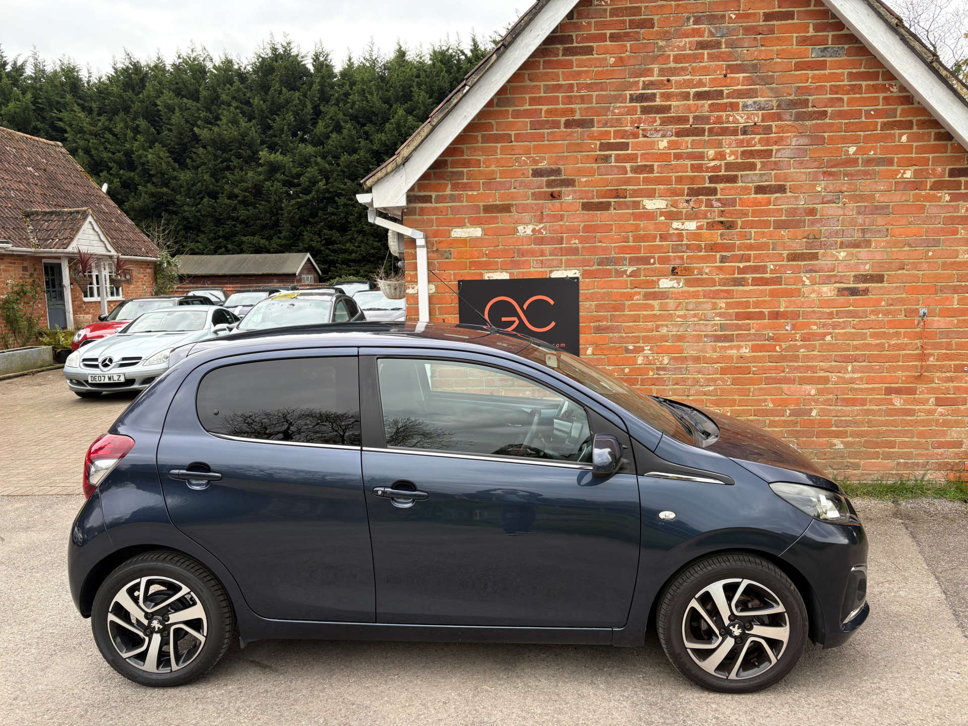 PEUGEOT 108 1.2 108 Allure 5dr