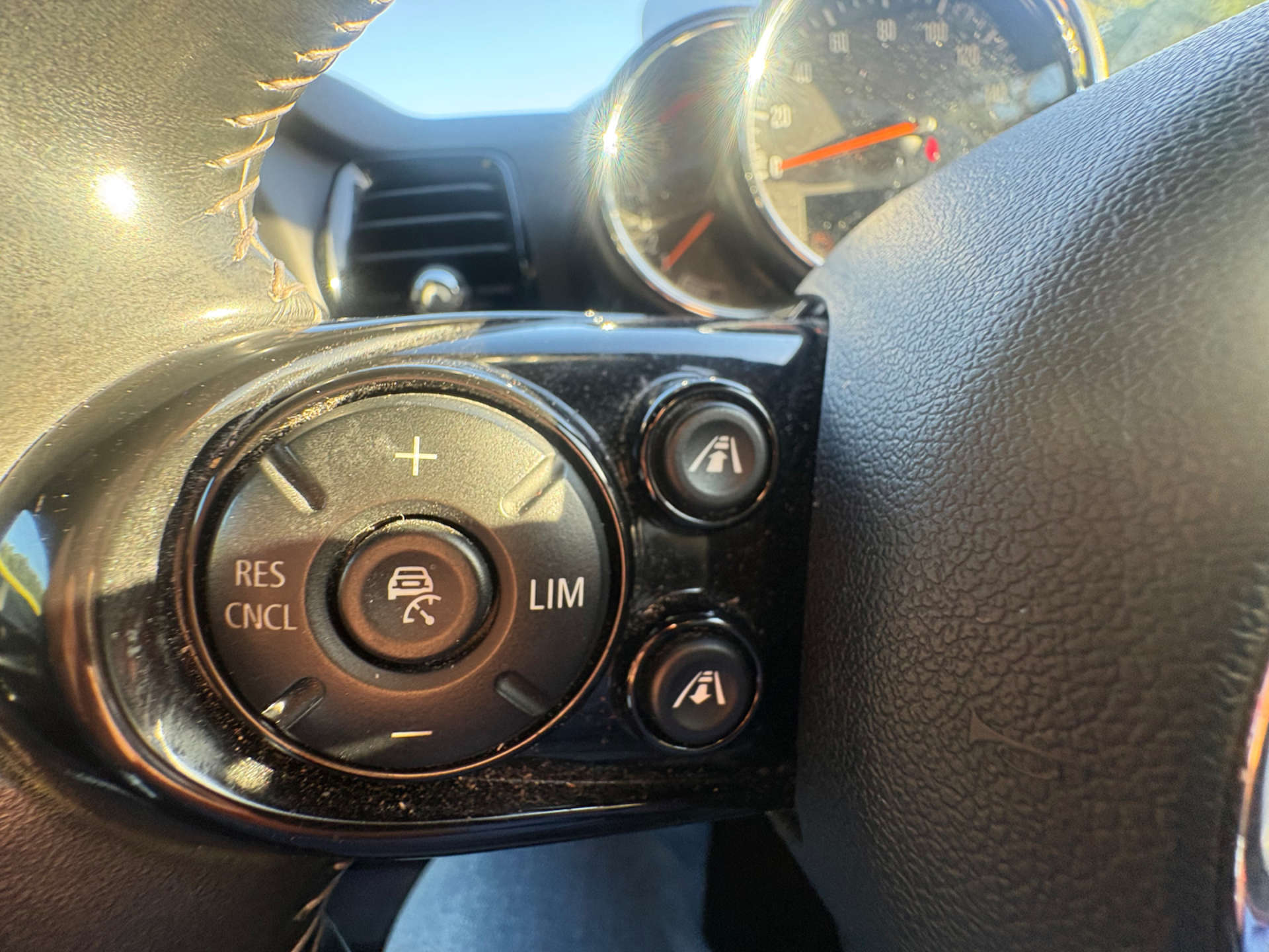 MINI CLUBMAN 1.5 Clubman Cooper Auto 6dr #11