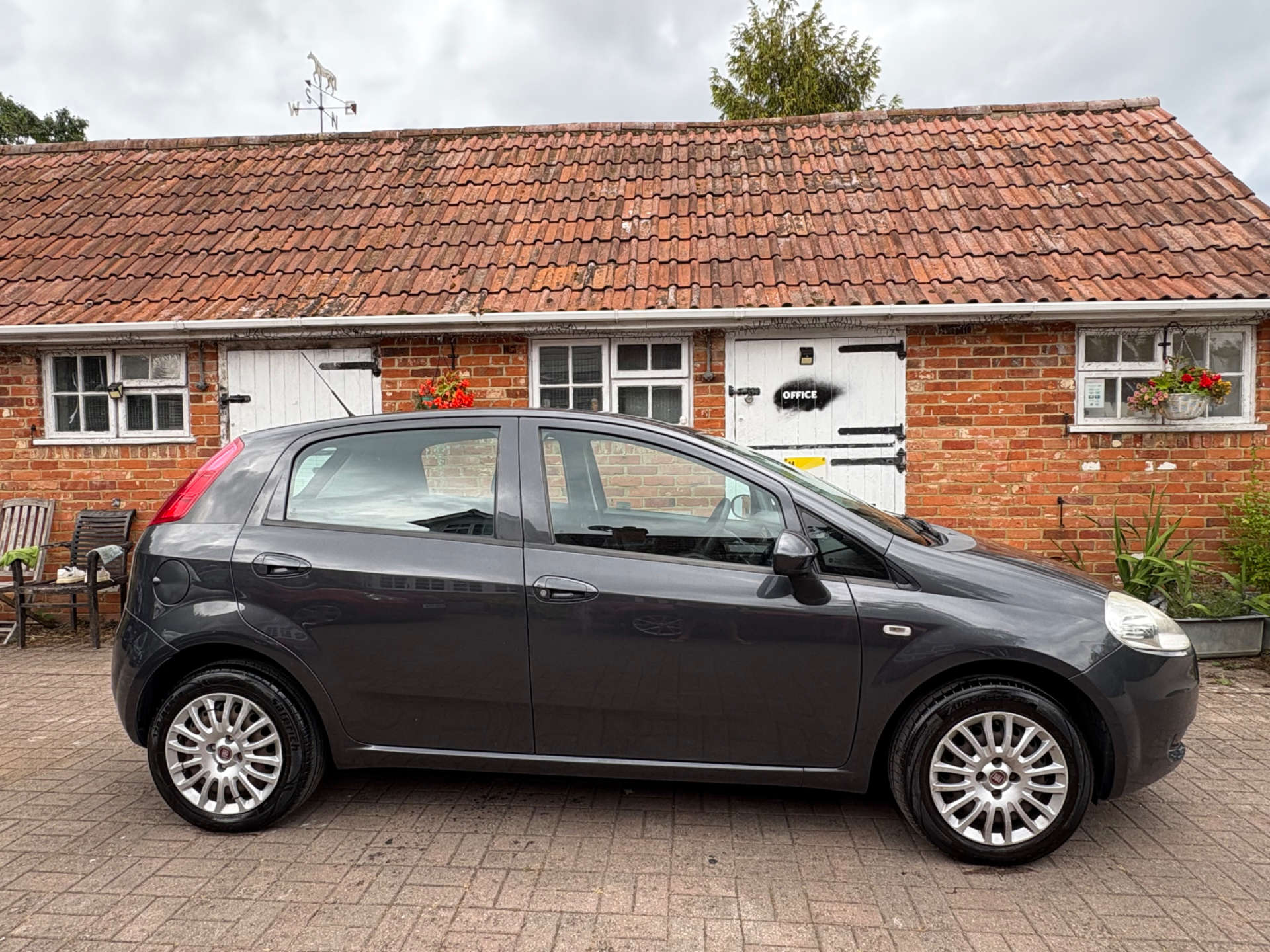 FIAT GRANDE PUNTO 1.4 Grande Punto Sound 5dr #29