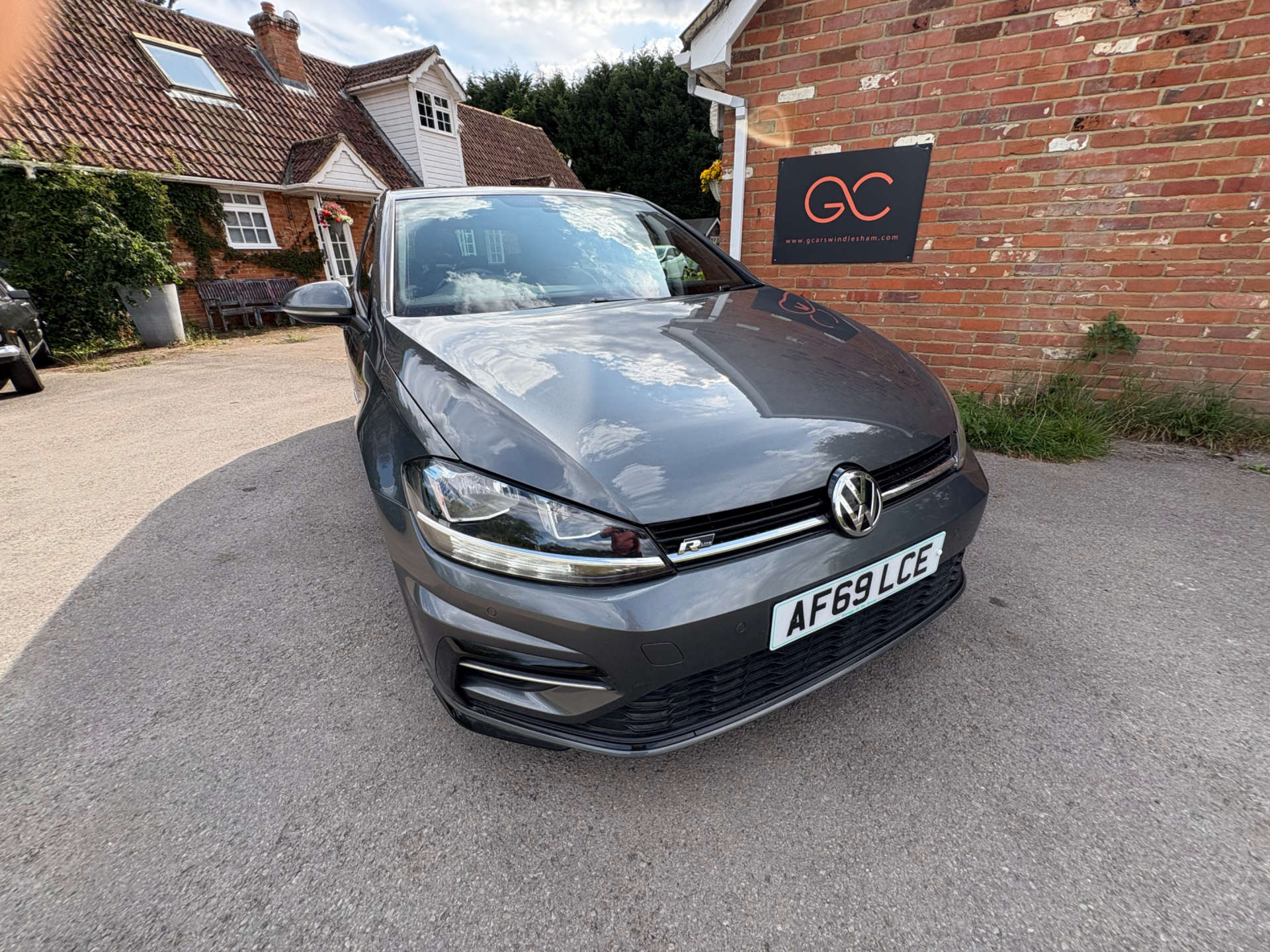 VOLKSWAGEN GOLF 1.5 Golf R-Line TSi Evo Semi-Auto 5dr
