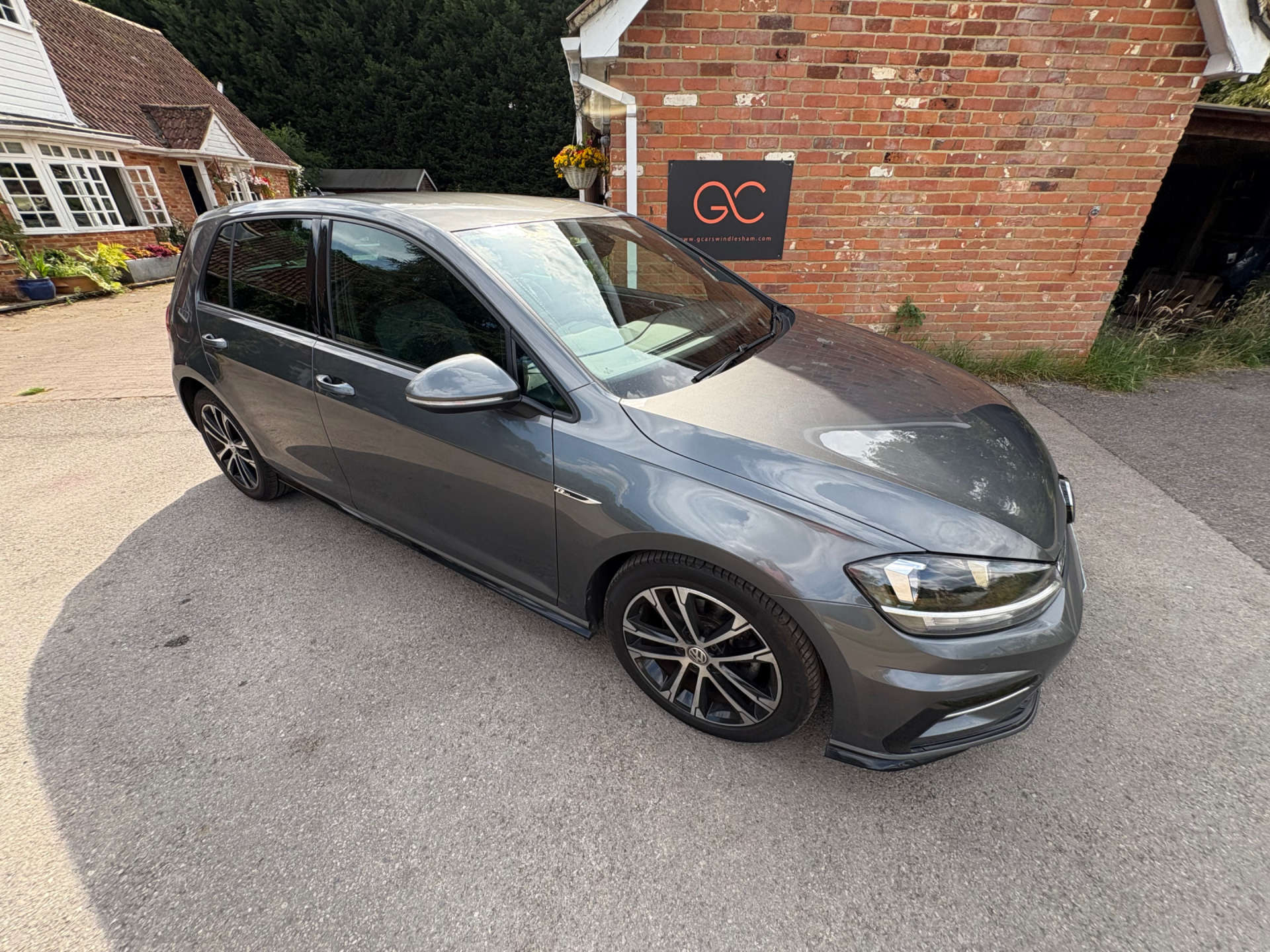 VOLKSWAGEN GOLF 1.5 Golf R-Line TSi Evo Semi-Auto 5dr #52