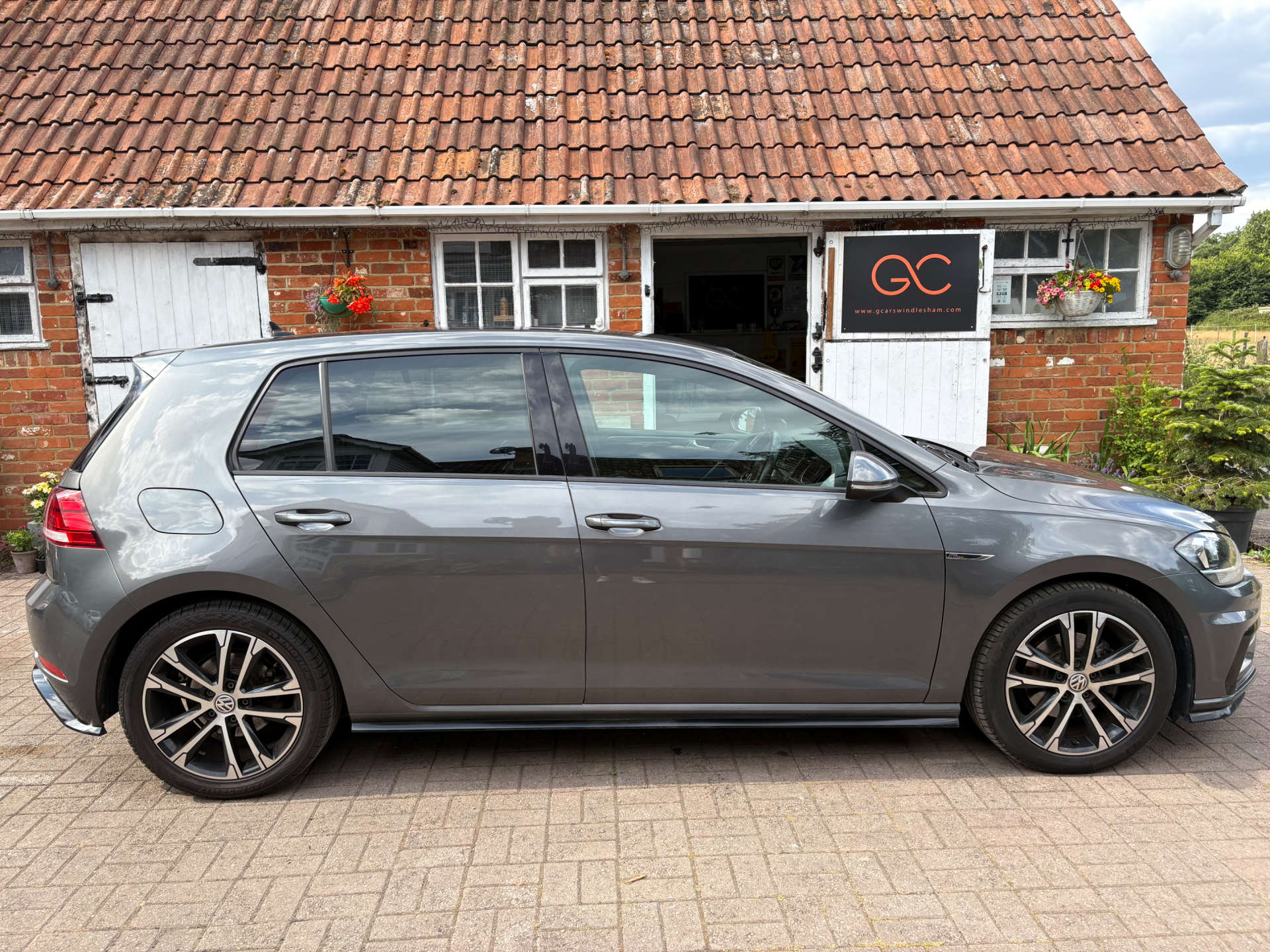 VOLKSWAGEN GOLF 1.5 Golf R-Line TSi Evo Semi-Auto 5dr #60