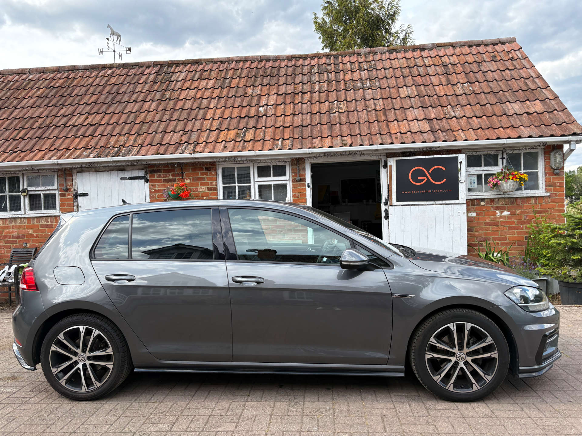 VOLKSWAGEN GOLF 1.5 Golf R-Line TSi Evo Semi-Auto 5dr #61