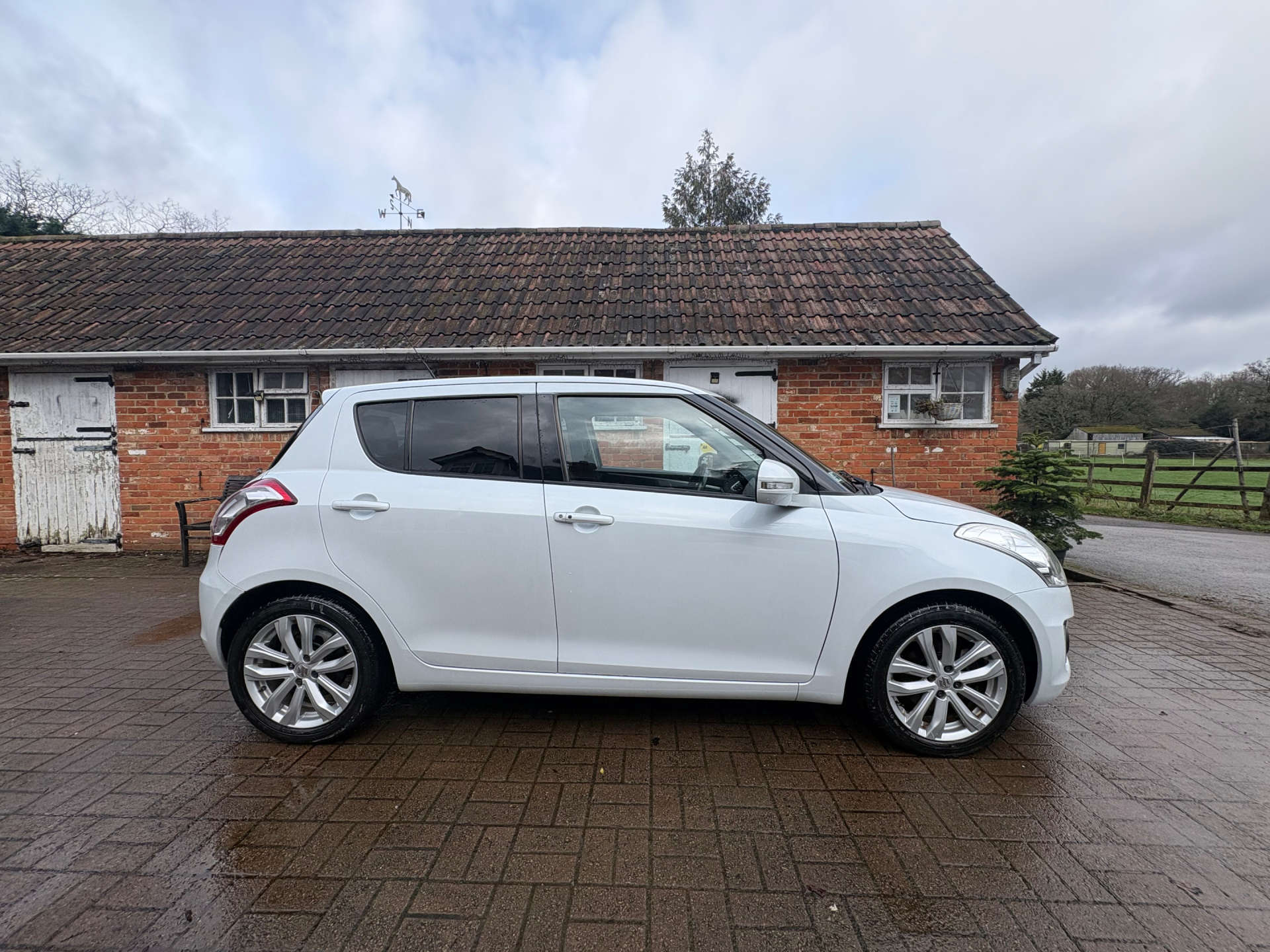 SUZUKI SWIFT 1.2 Swift SZ4 Auto 5dr #14