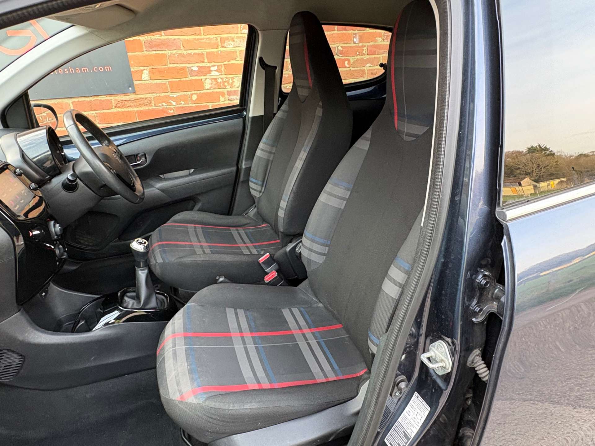 PEUGEOT 108 1.2 108 Allure 5dr #26