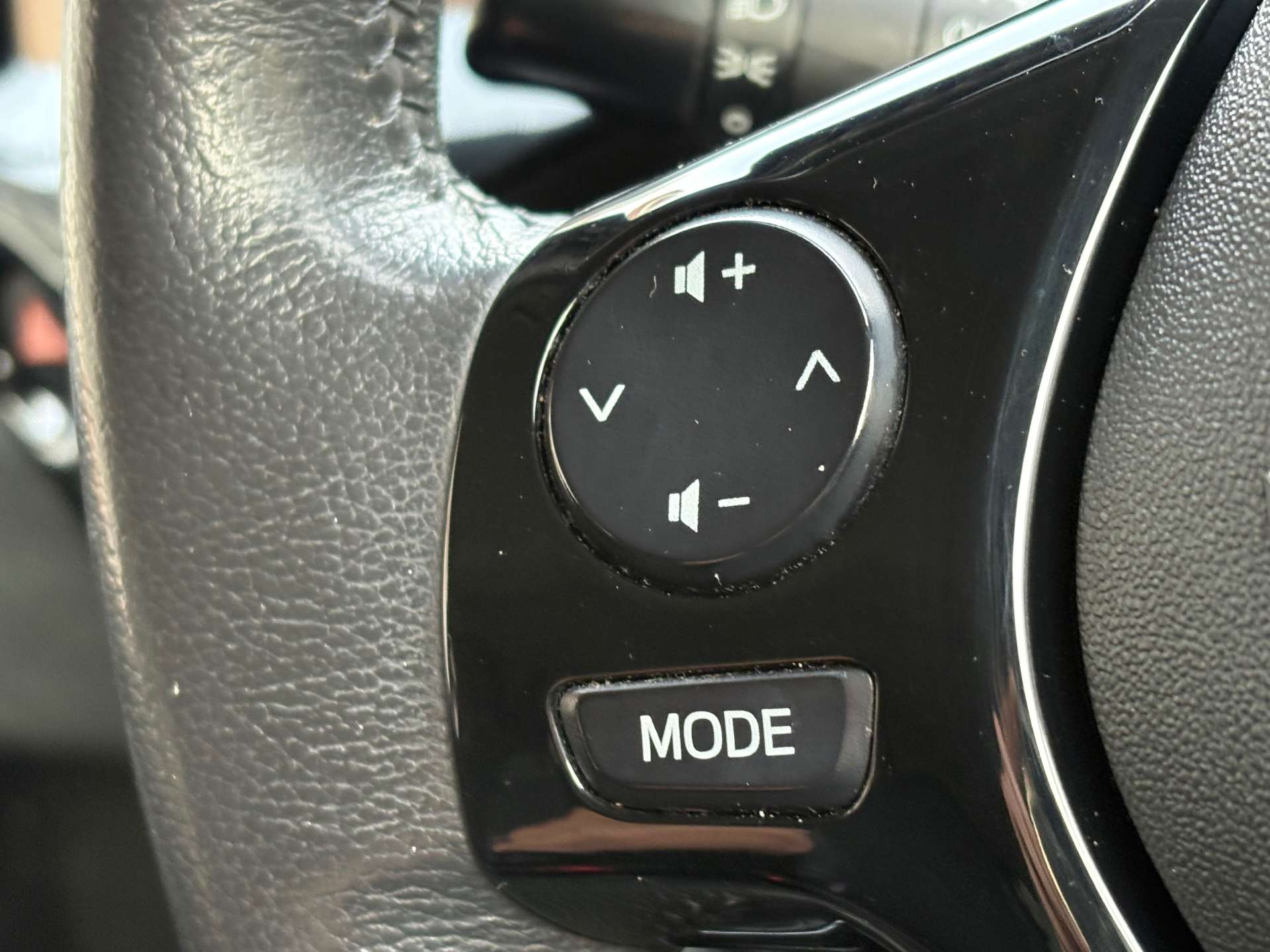 PEUGEOT 108 1.2 108 Allure 5dr #11