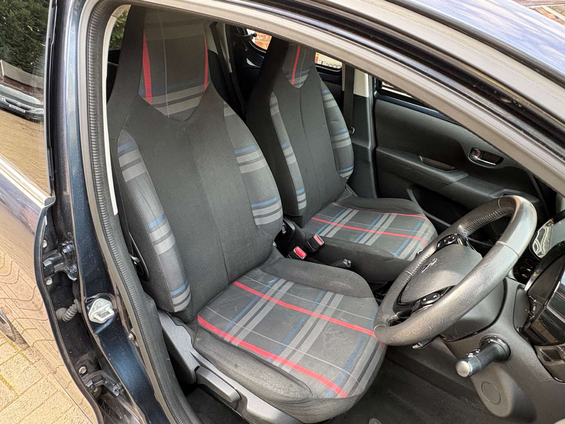 PEUGEOT 108 1.2 108 Allure 5dr #8