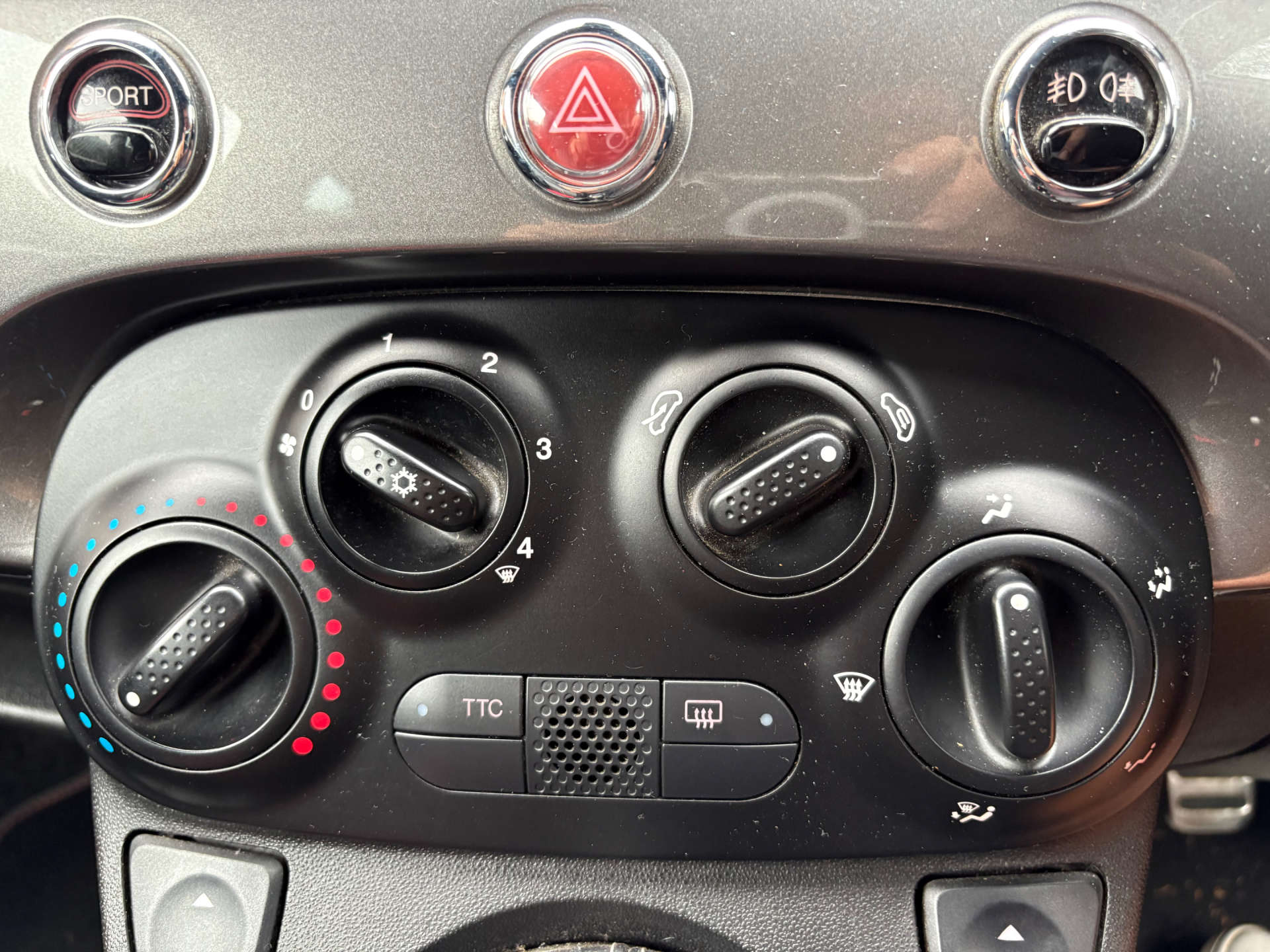 ABARTH 500C 1.4 T-Jet Convertible 2dr Petrol Manual Euro 5 (135 bhp) #25