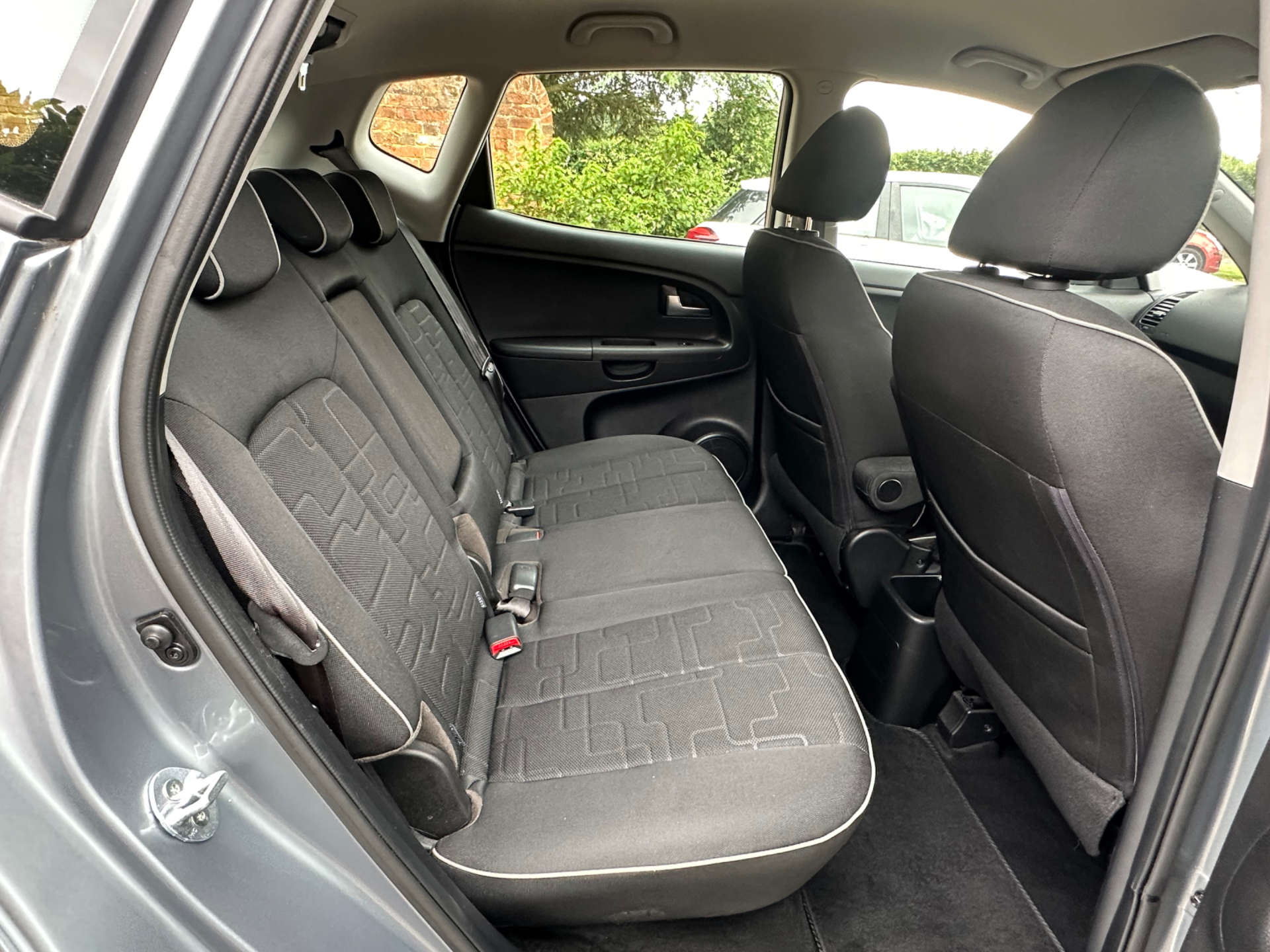 KIA VENGA 1.6 Venga 2 Auto 5dr #9