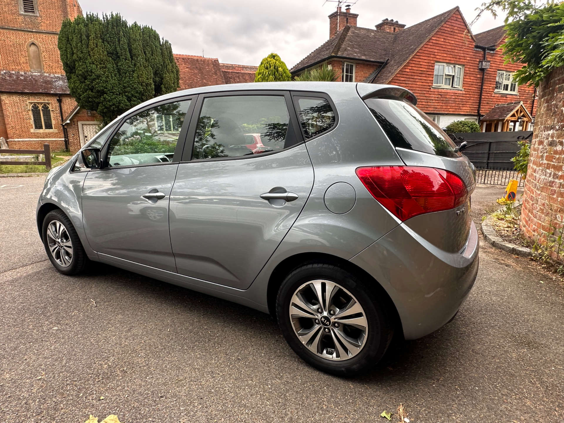KIA VENGA 1.6 Venga 2 Auto 5dr #30