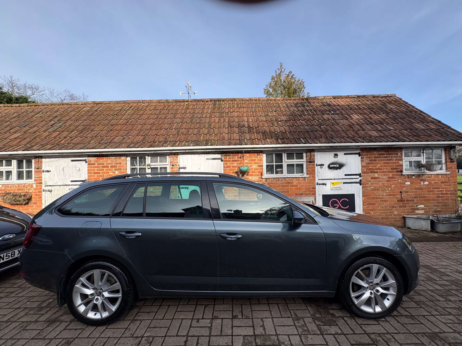 SKODA OCTAVIA 2.0 Octavia SE L TDI Semi-Auto 5dr #25