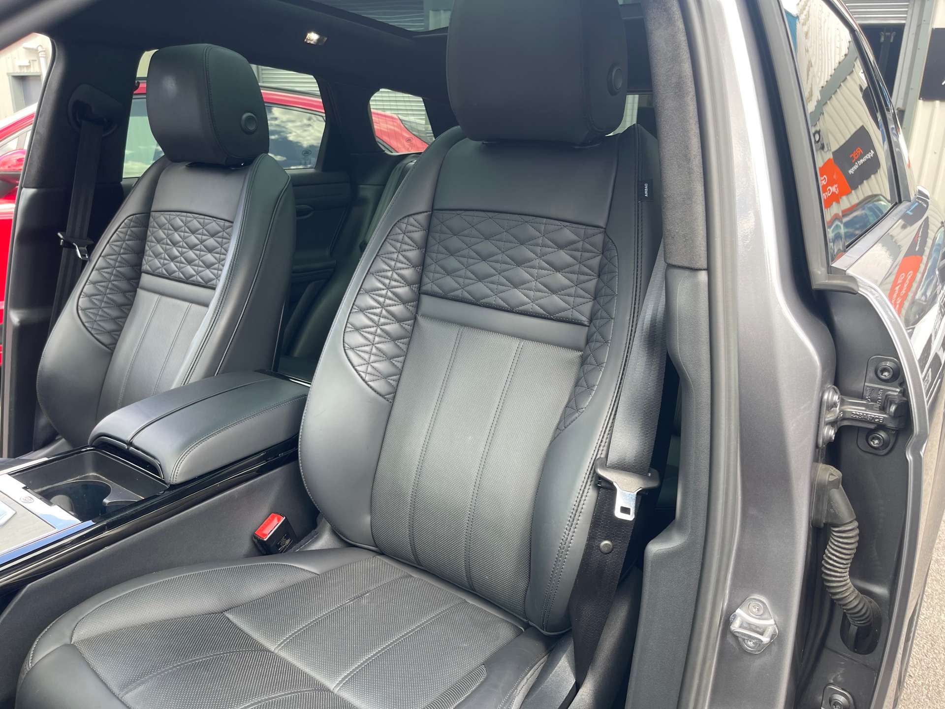 Range Rover Evoque photo 39
