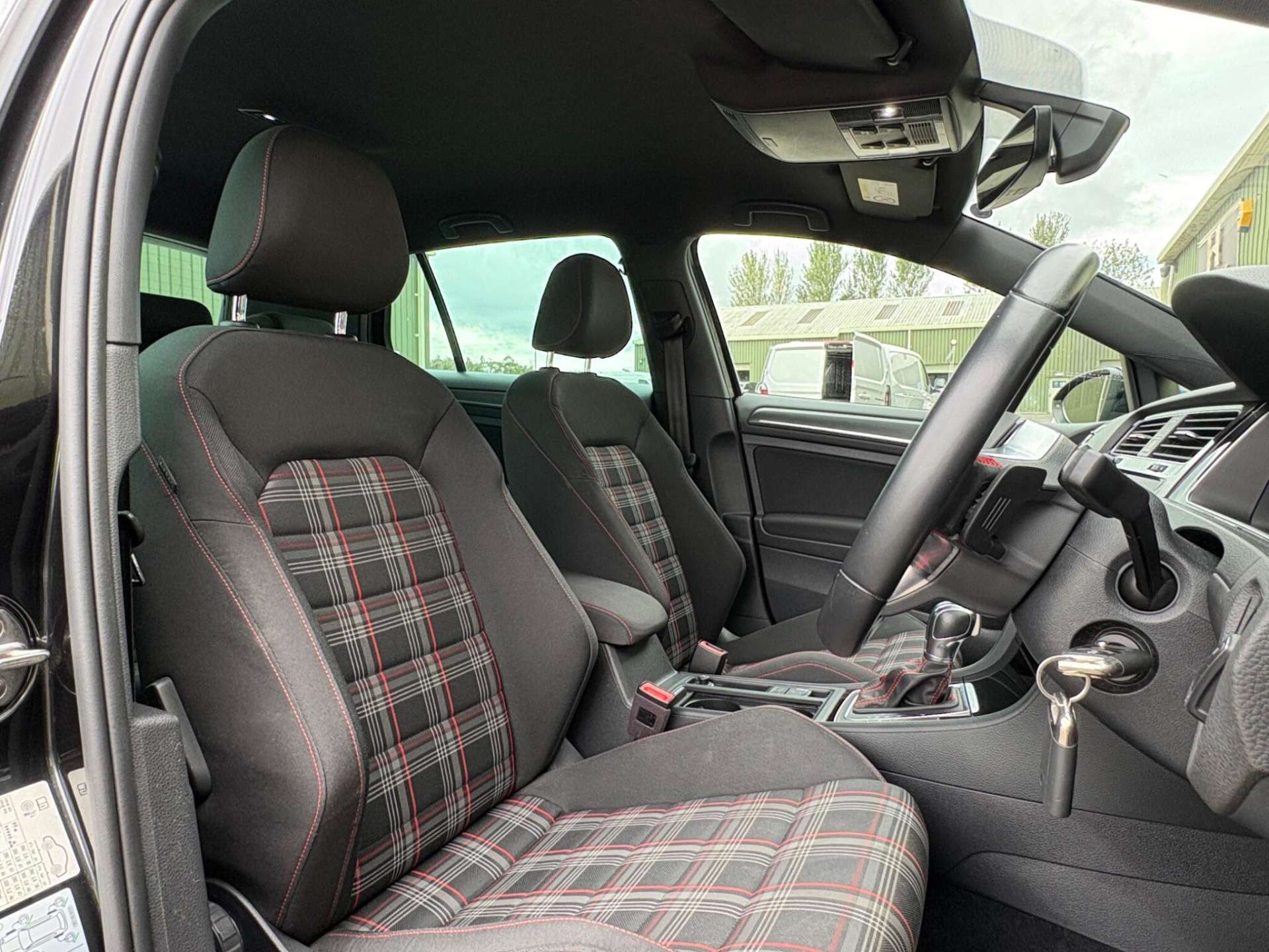 VOLKSWAGEN GOLF 2.0 TSI GTI Performance DSG Euro 6 (s/s) 5dr #16