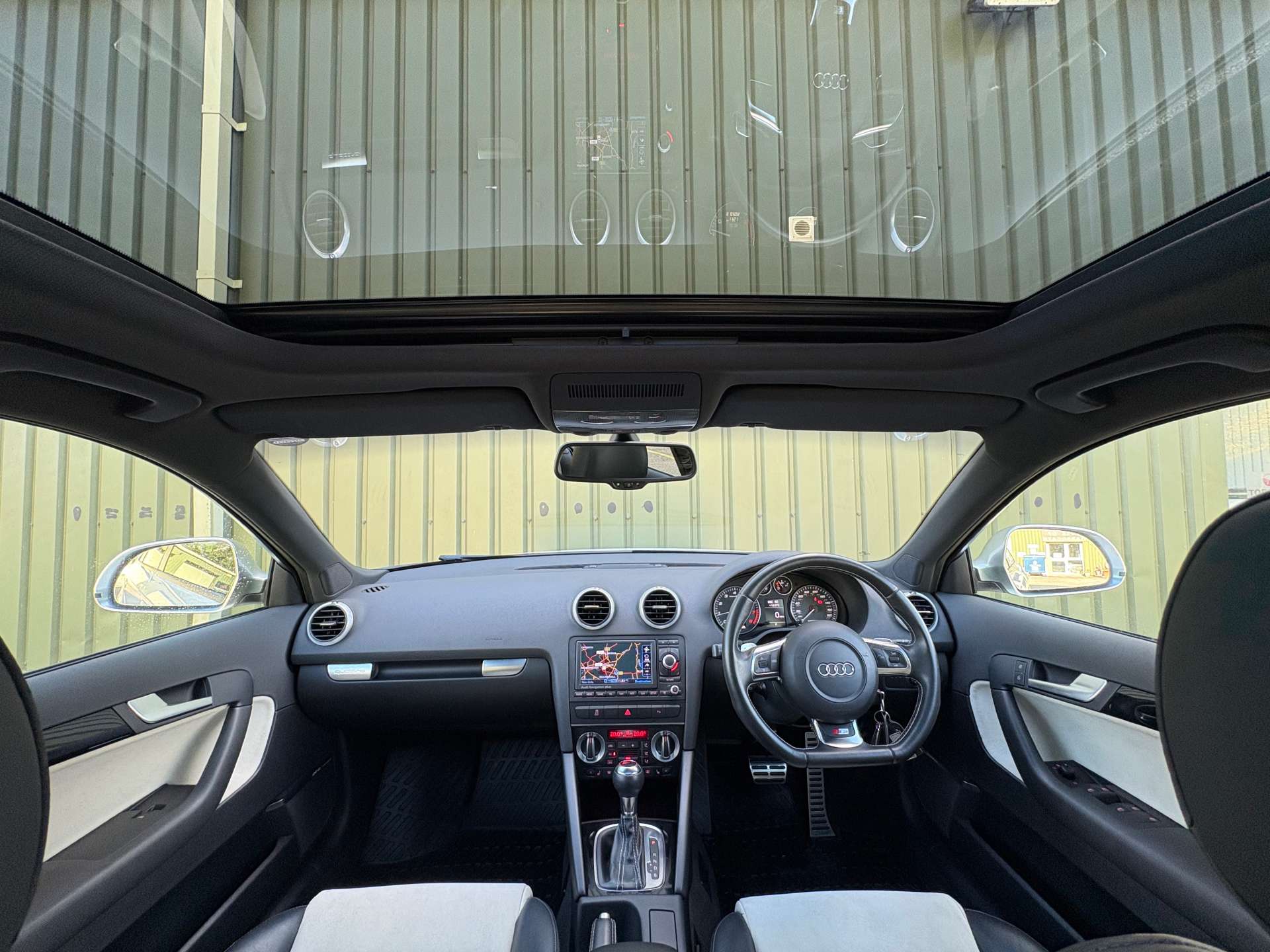 AUDI S3 2.0 TFSI Black Edition Sportback 5dr Petrol S Tronic quattro Euro 4 (265 ps) #22