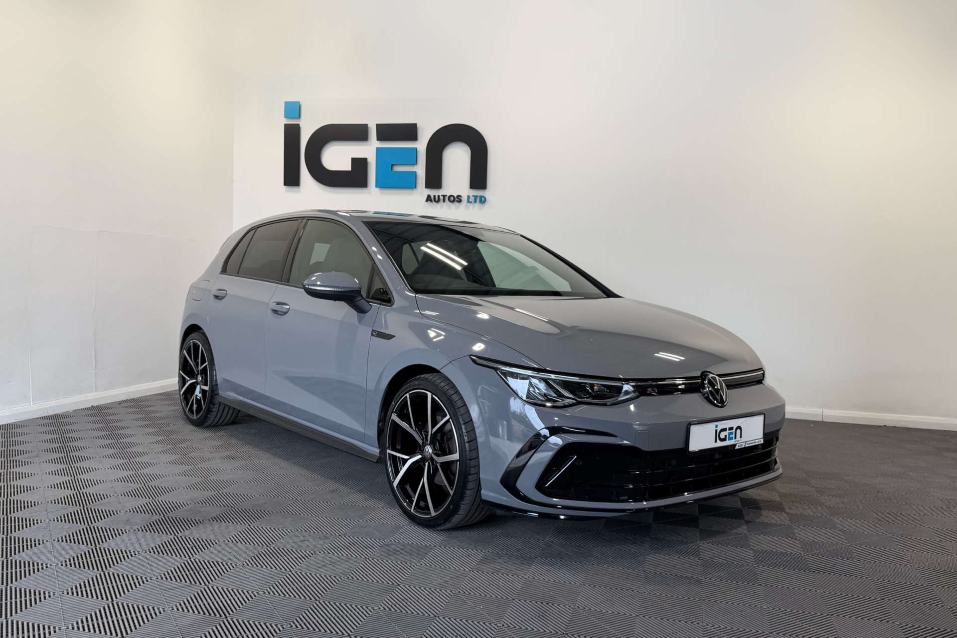 2022 Volkswagen GOLF 1.5 Golf R-Line TSi 5dr - vehicle photo 3 for sale on PureCar