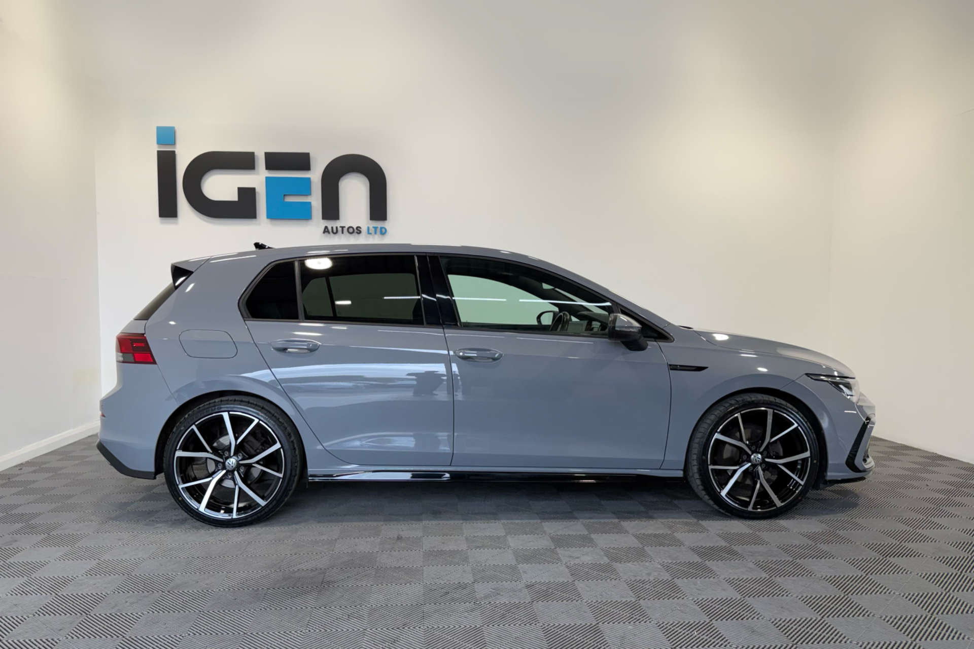 2022 Volkswagen GOLF 1.5 Golf R-Line TSi 5dr - vehicle photo 5 for sale on PureCar