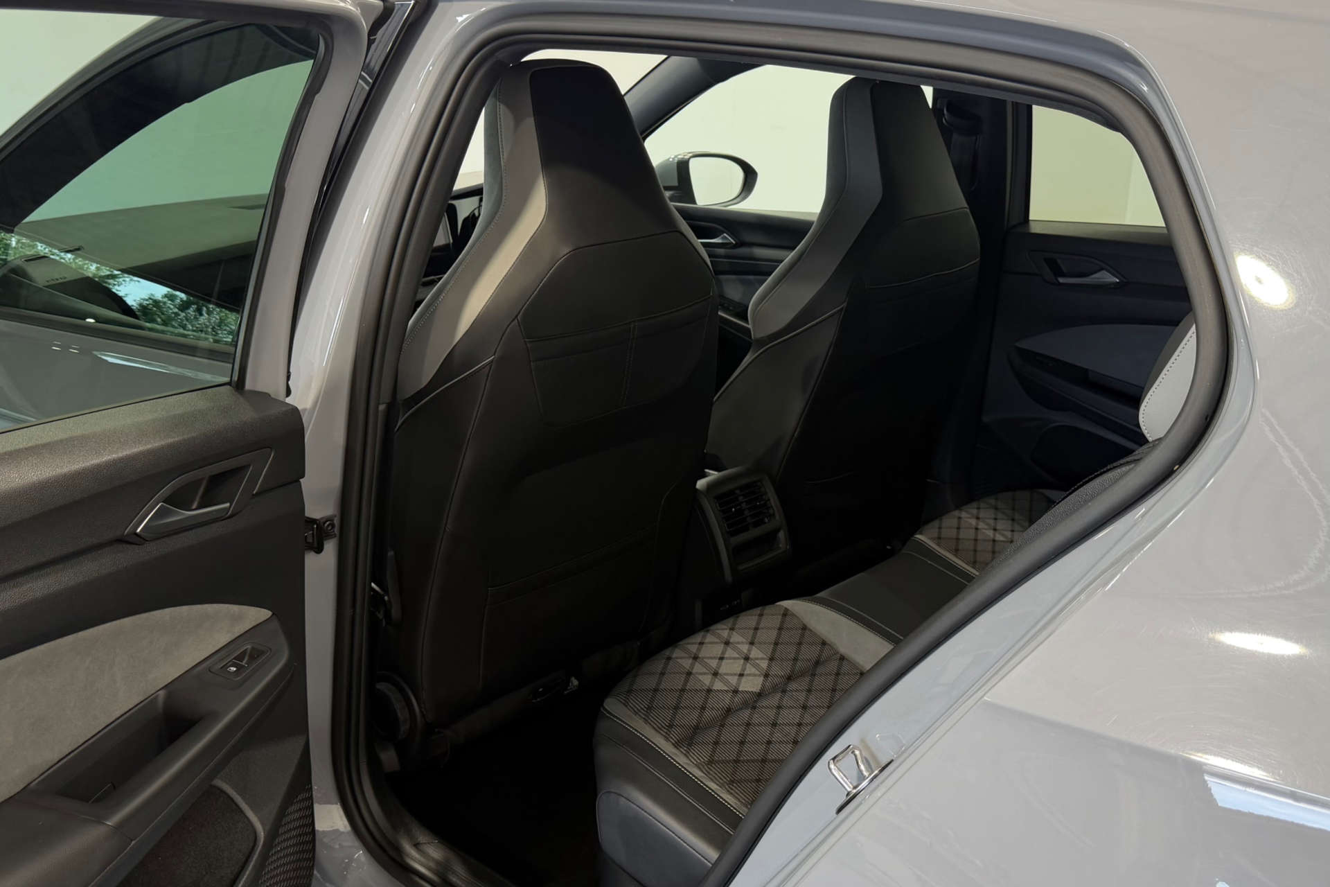 2022 Volkswagen GOLF 1.5 Golf R-Line TSi 5dr - vehicle photo 30 for sale on PureCar