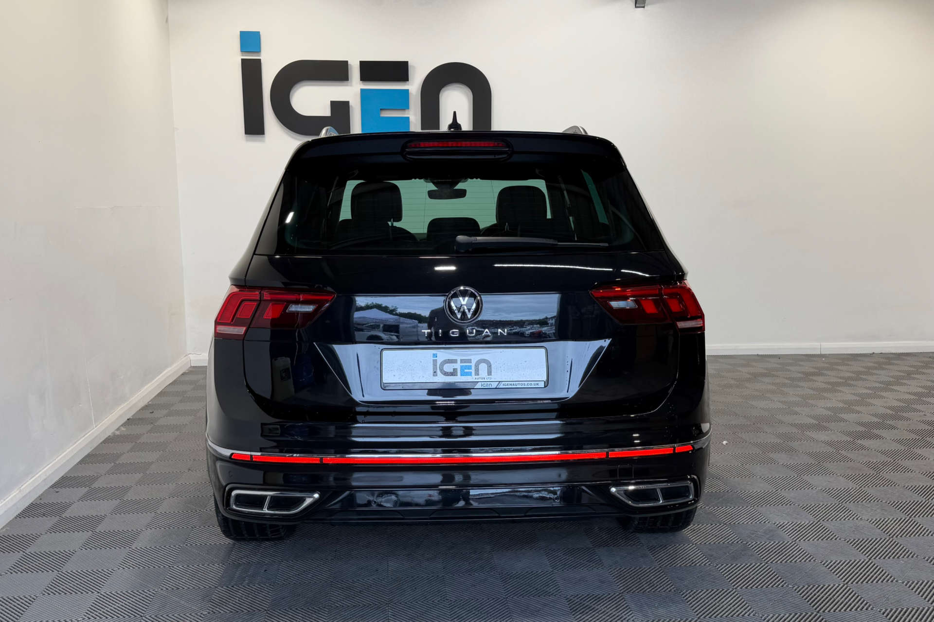 2021 Volkswagen TIGUAN 1.5 Tiguan R-Line TSi Semi-Auto 5dr - vehicle photo 8 for sale on PureCar