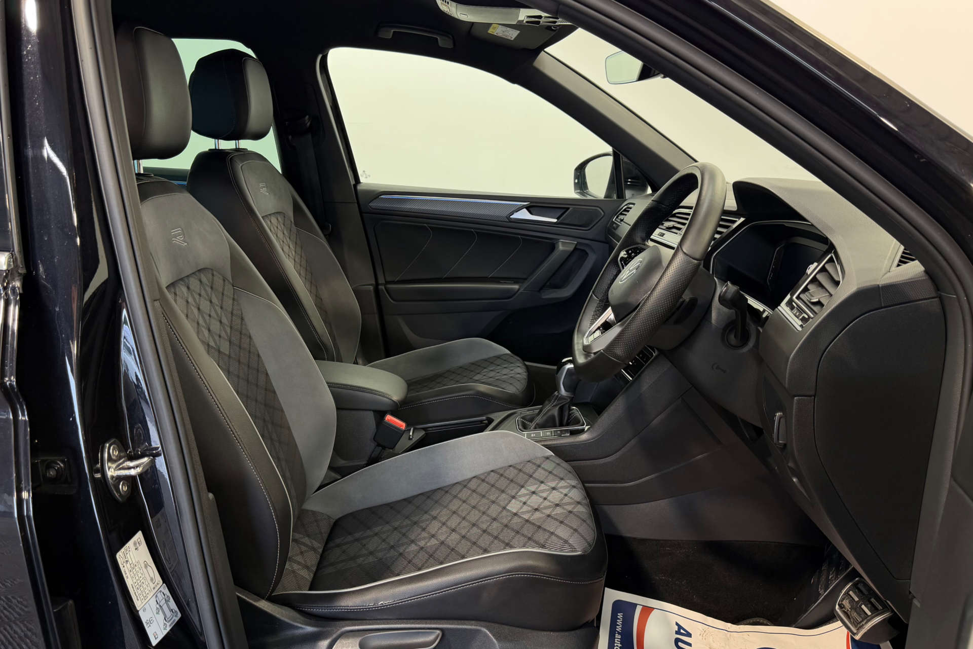 2021 Volkswagen TIGUAN 1.5 Tiguan R-Line TSi Semi-Auto 5dr - vehicle photo 15 for sale on PureCar
