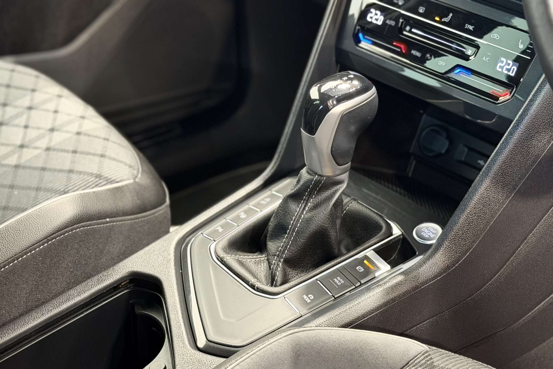 2021 Volkswagen TIGUAN 1.5 Tiguan R-Line TSi Semi-Auto 5dr - vehicle photo 18 for sale on PureCar