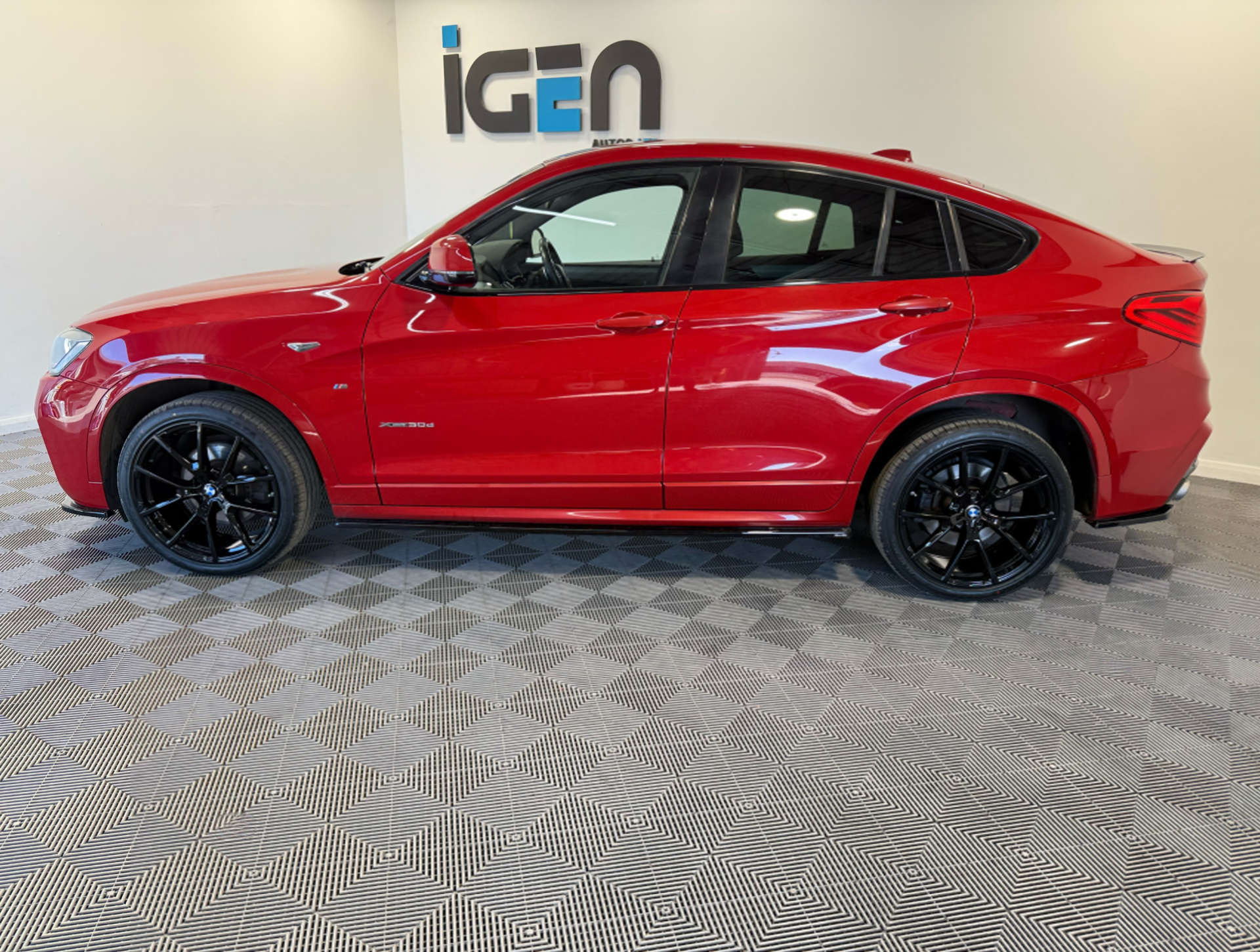 2015 BMW X4 3.0 X4 xDrive 30d M Sport Auto 4WD 5dr - vehicle photo 4 for sale on PureCar