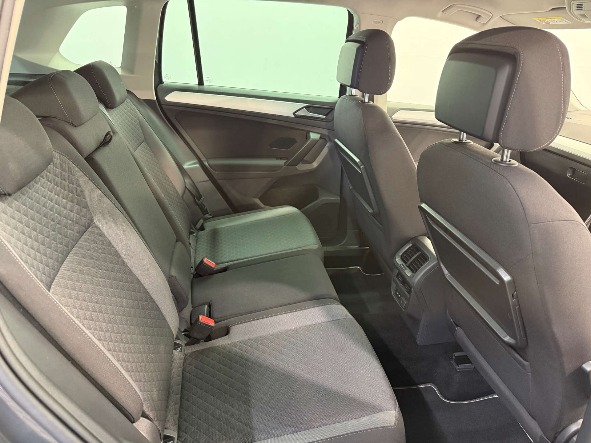 2020 Volkswagen TIGUAN 2.0 Tiguan Match TDI 4Motion Semi-Auto 4WD 5dr - vehicle photo 14 for sale on PureCar
