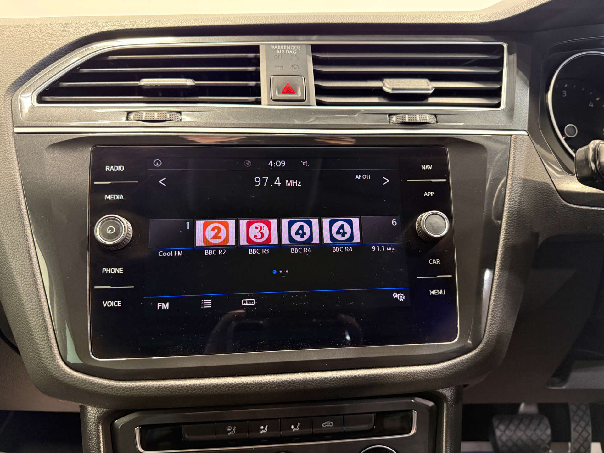 2020 Volkswagen TIGUAN 2.0 Tiguan Match TDI 4Motion Semi-Auto 4WD 5dr - vehicle photo 22 for sale on PureCar