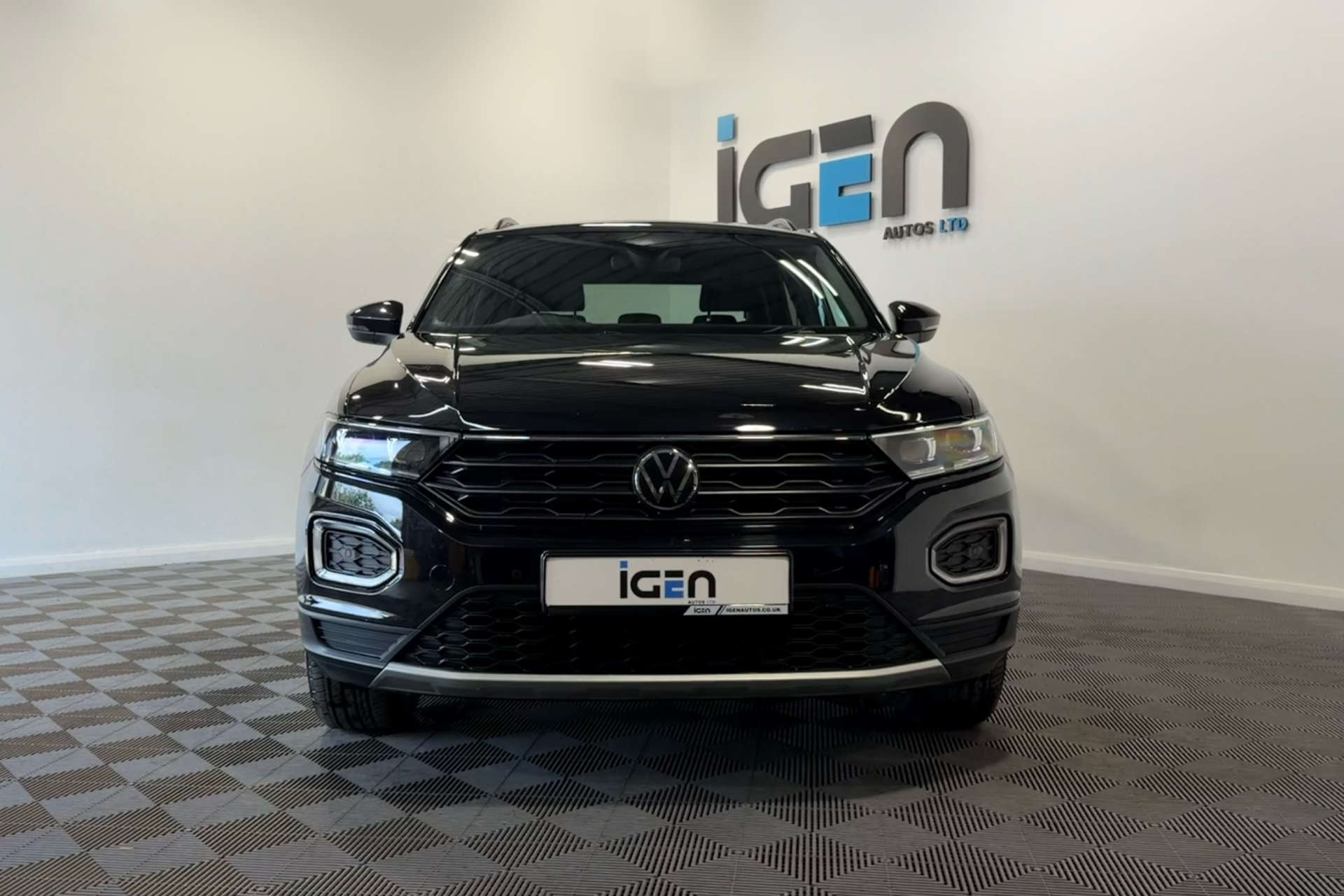 2022 Volkswagen T-ROC 1.5 T-Roc Black Edition TSi Evo Semi-Auto 5dr - vehicle photo 8 for sale on PureCar