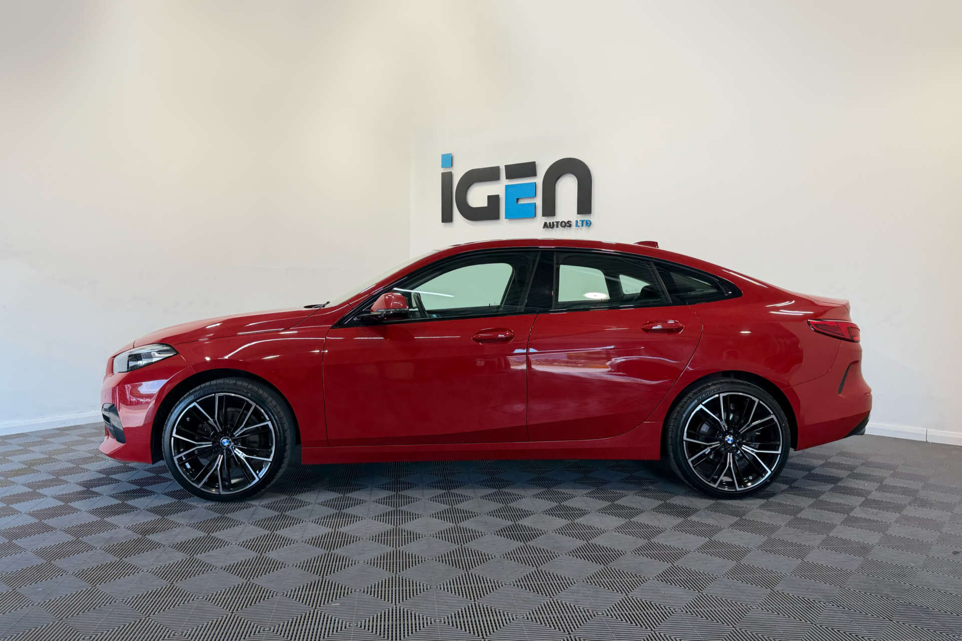 2020 BMW 2 SERIES 1.5 218i Sport 4dr - vehicle photo 4 for sale on PureCar