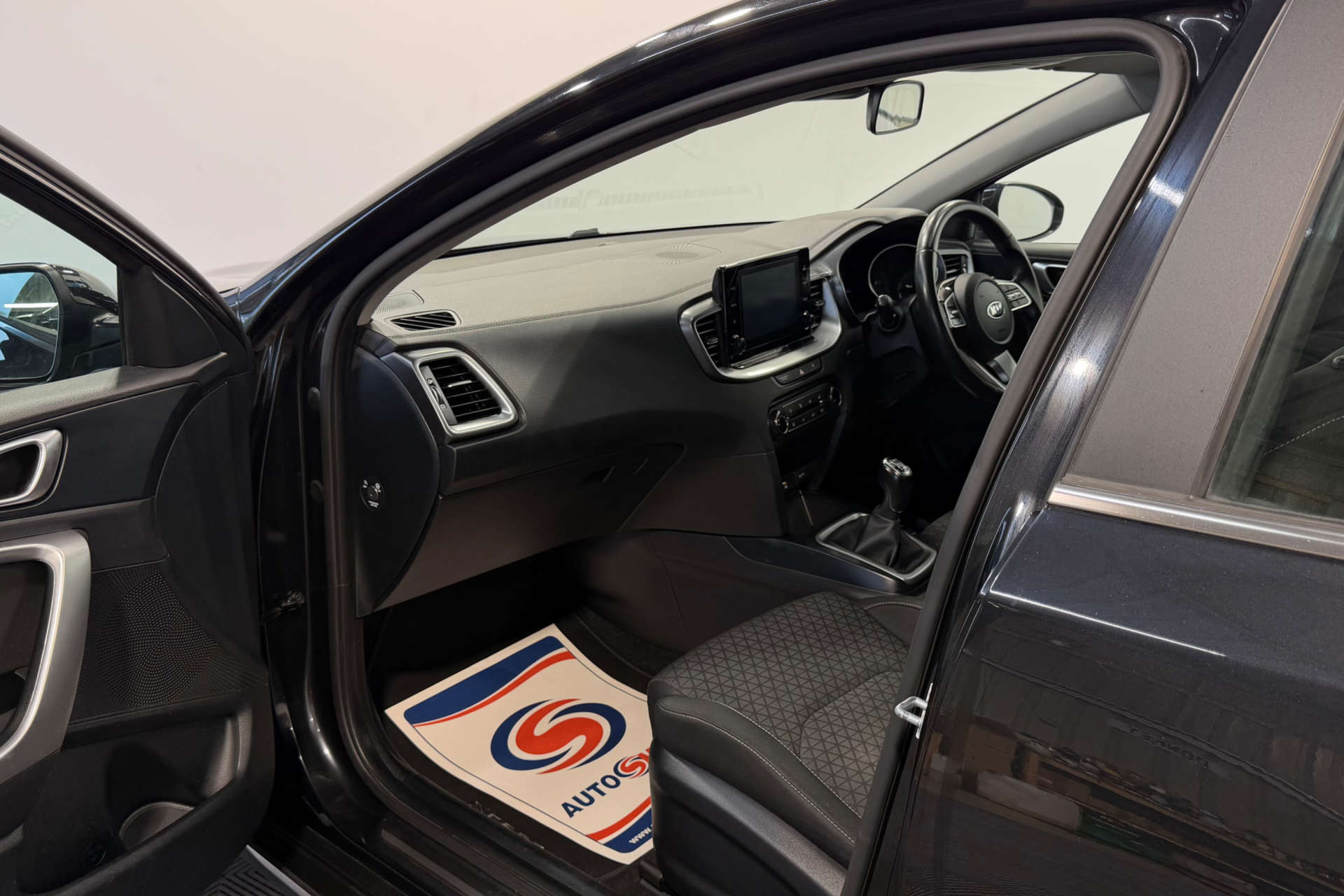 2020 Kia XCEED 1.6 XCeed 2 CRDi ISG 5dr - vehicle photo 12 for sale on PureCar