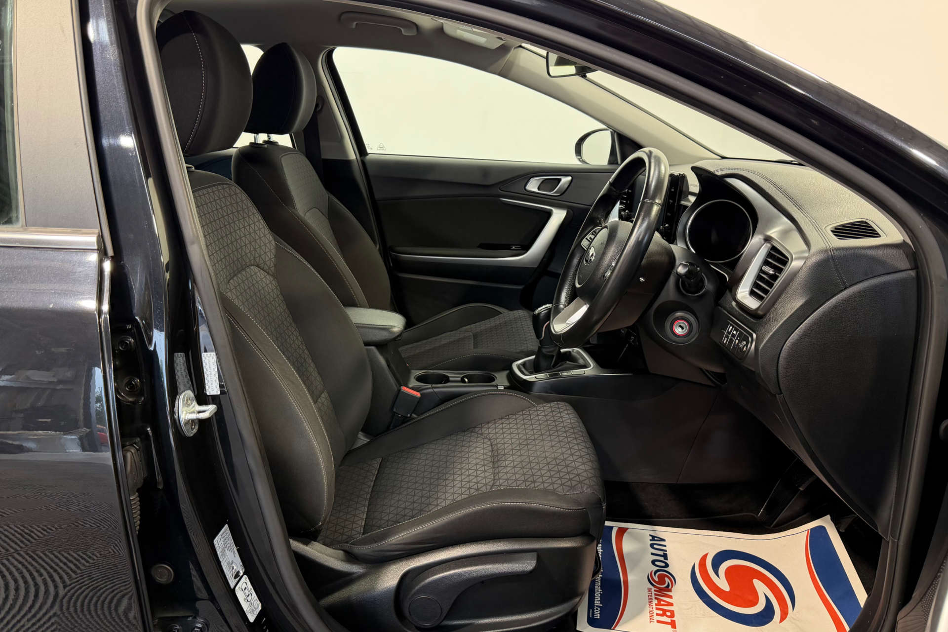 2020 Kia XCEED 1.6 XCeed 2 CRDi ISG 5dr - vehicle photo 16 for sale on PureCar