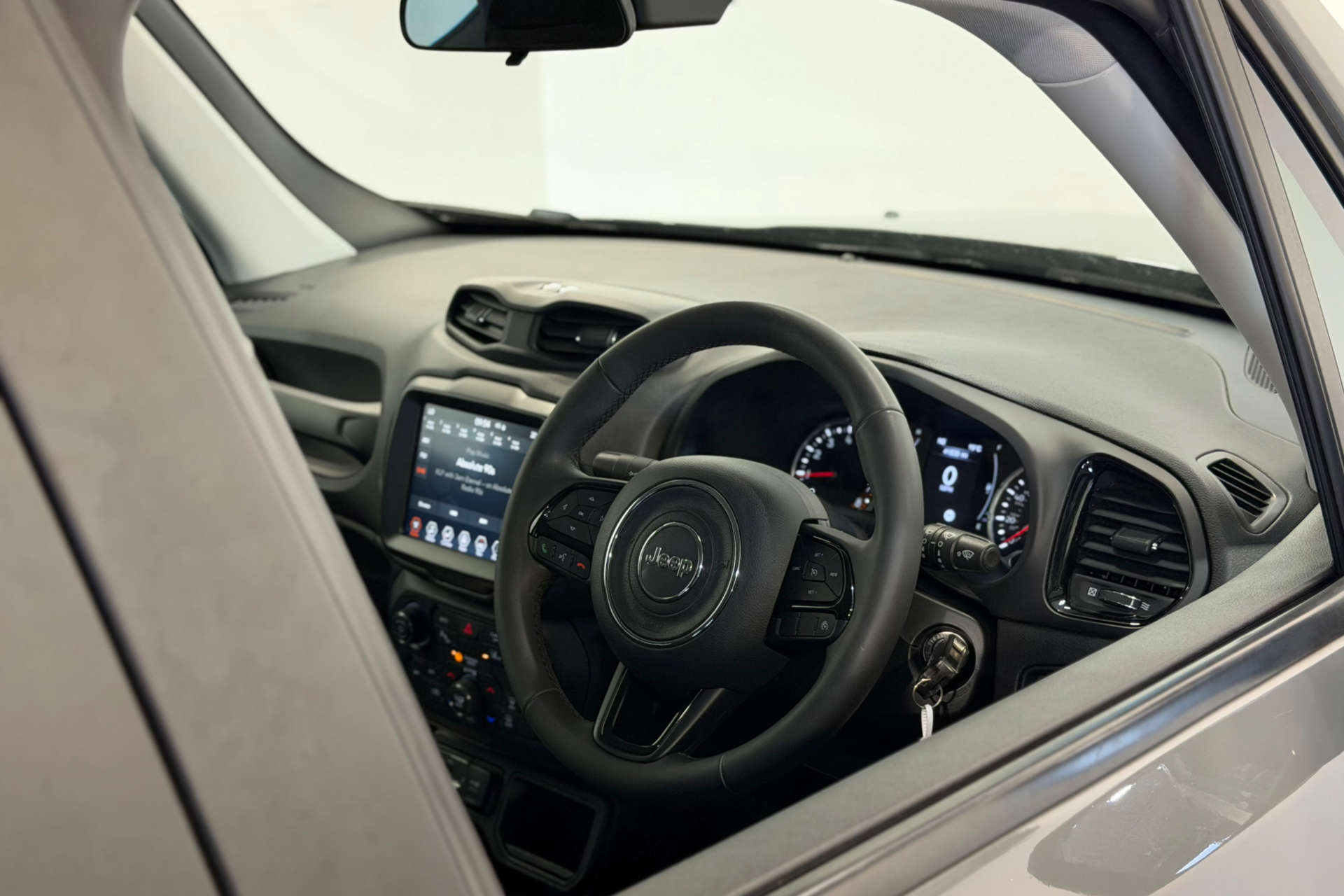2021 Jeep RENEGADE 1.0 Renegade Night Eagle 5dr - vehicle photo 15 for sale on PureCar