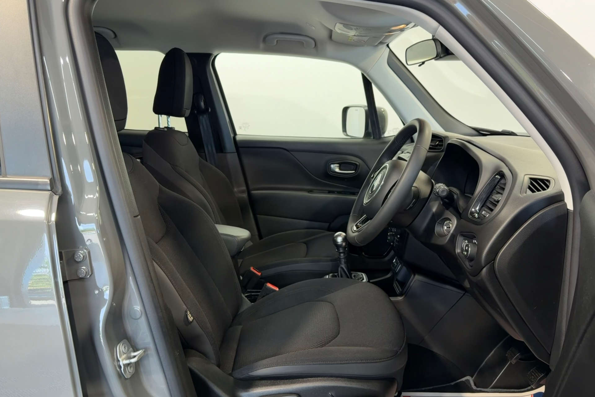 2021 Jeep RENEGADE 1.0 Renegade Night Eagle 5dr - vehicle photo 17 for sale on PureCar