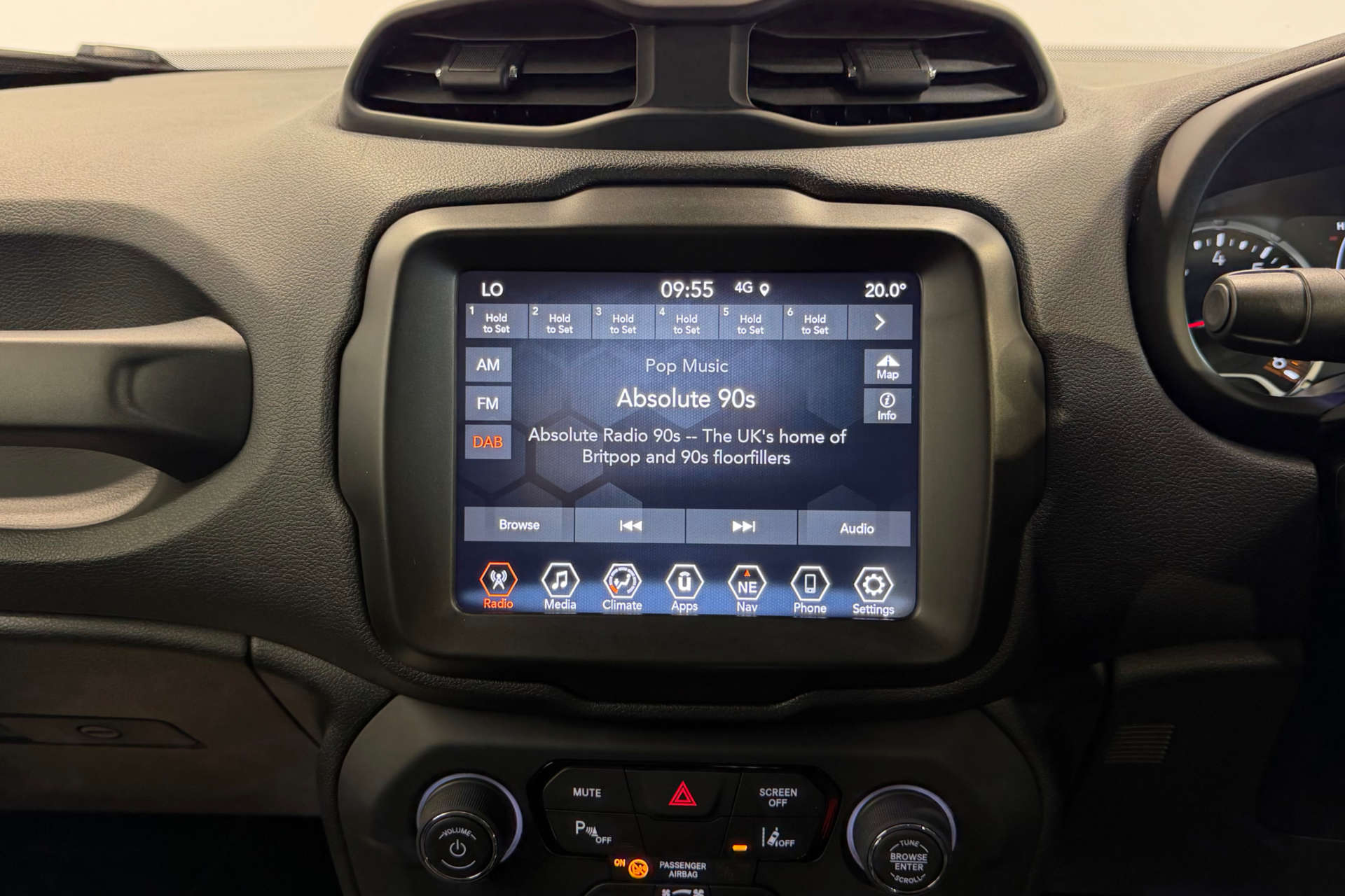 2021 Jeep RENEGADE 1.0 Renegade Night Eagle 5dr - vehicle photo 20 for sale on PureCar