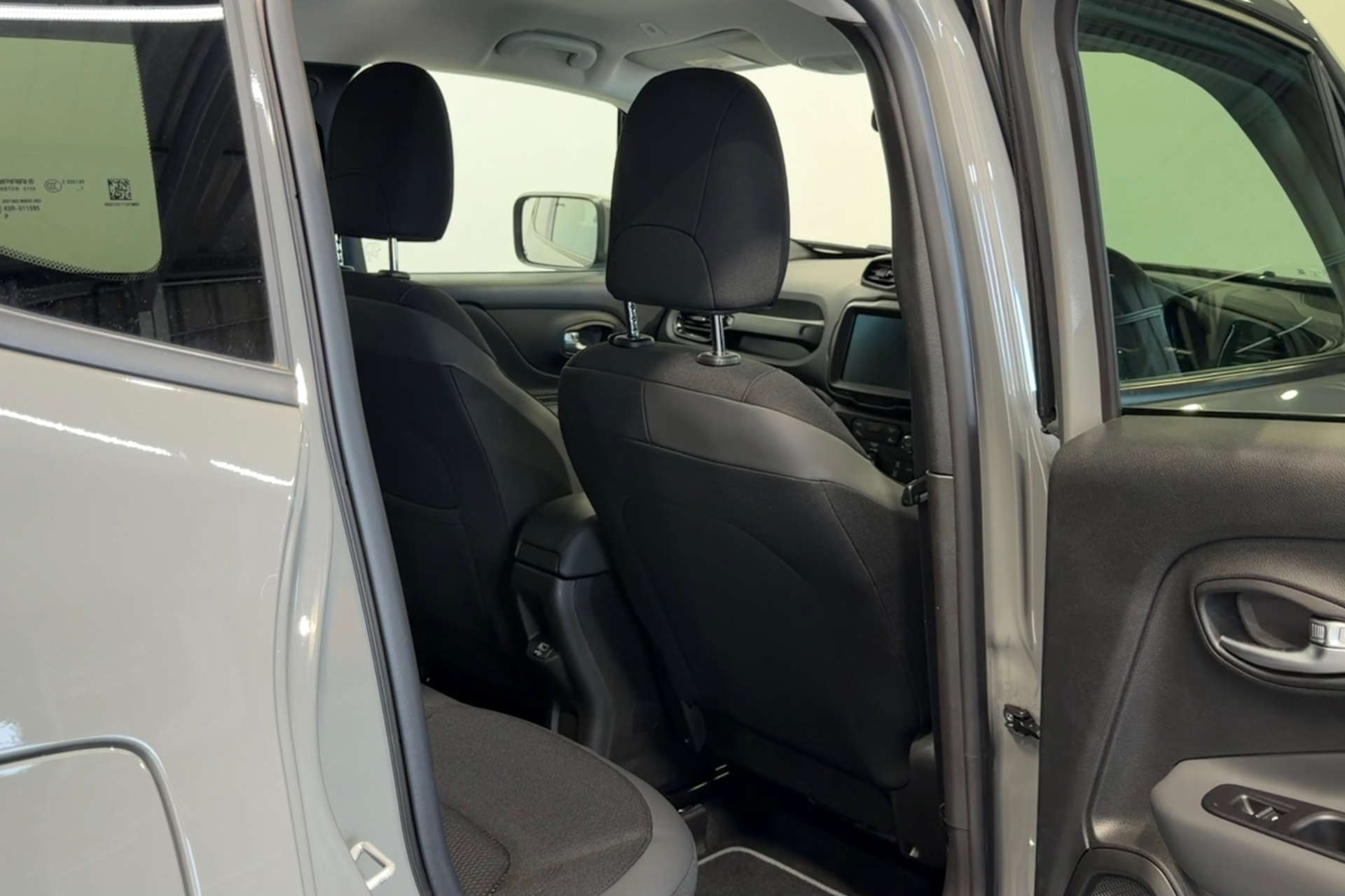 2021 Jeep RENEGADE 1.0 Renegade Night Eagle 5dr - vehicle photo 28 for sale on PureCar