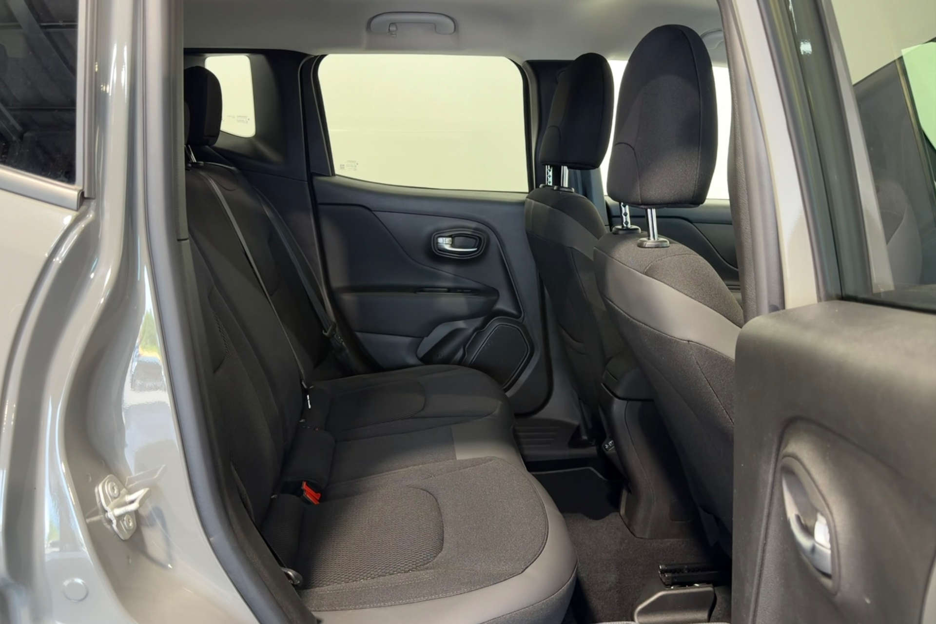 2021 Jeep RENEGADE 1.0 Renegade Night Eagle 5dr - vehicle photo 29 for sale on PureCar