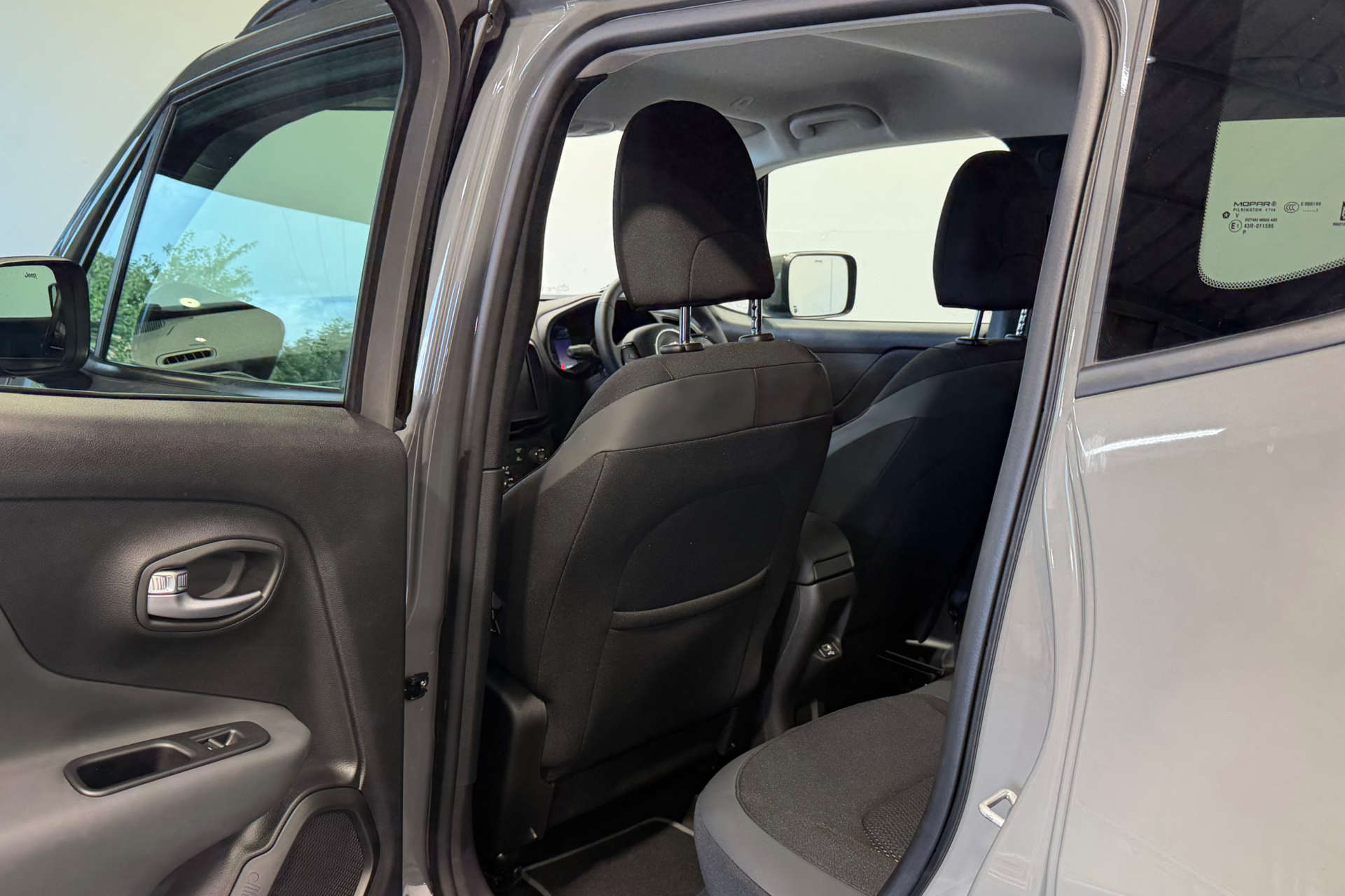 2021 Jeep RENEGADE 1.0 Renegade Night Eagle 5dr - vehicle photo 30 for sale on PureCar