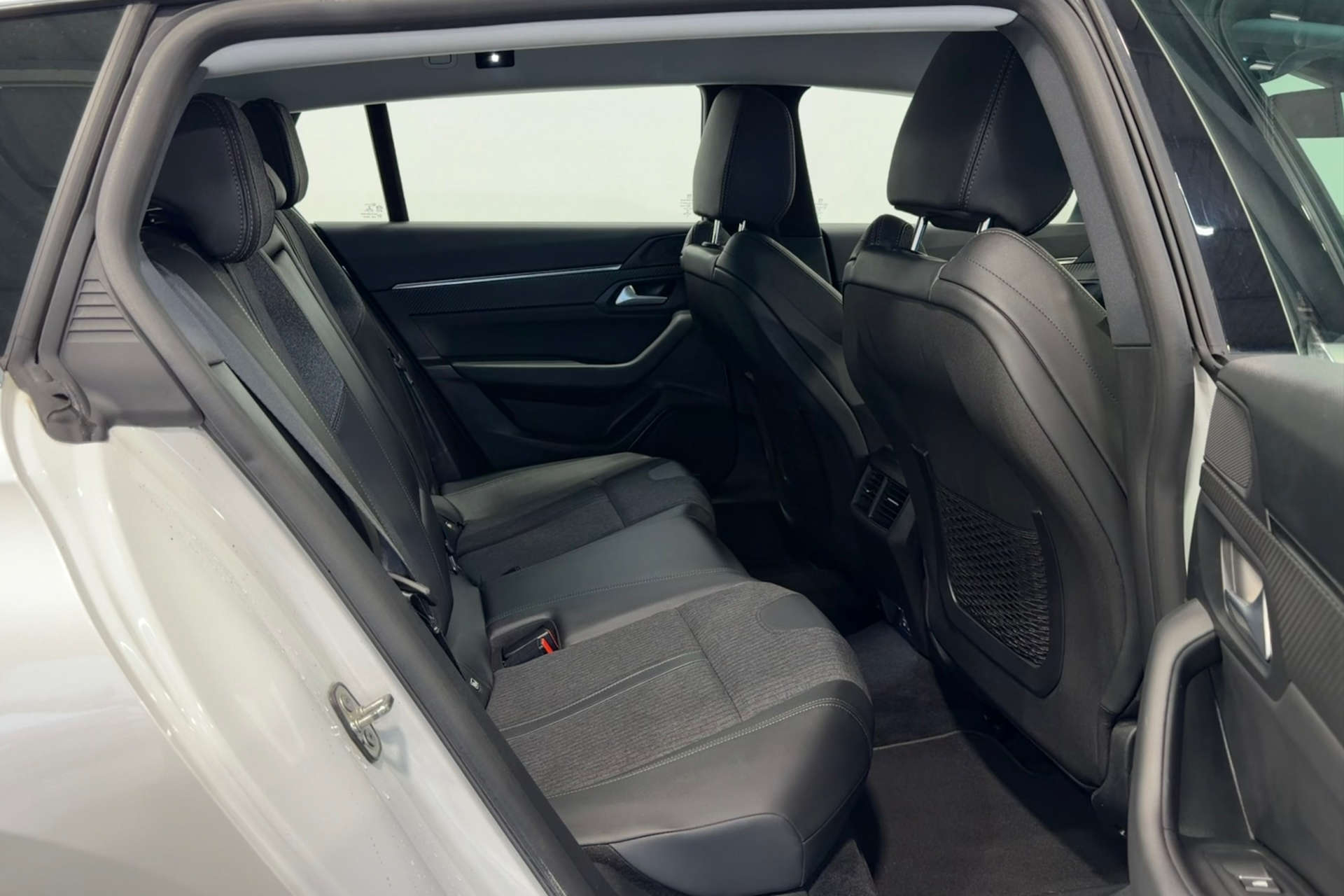 2020 Peugeot 1.5 508 Allure SW Blue HDi S/S Auto 5dr - vehicle photo 28 for sale on PureCar