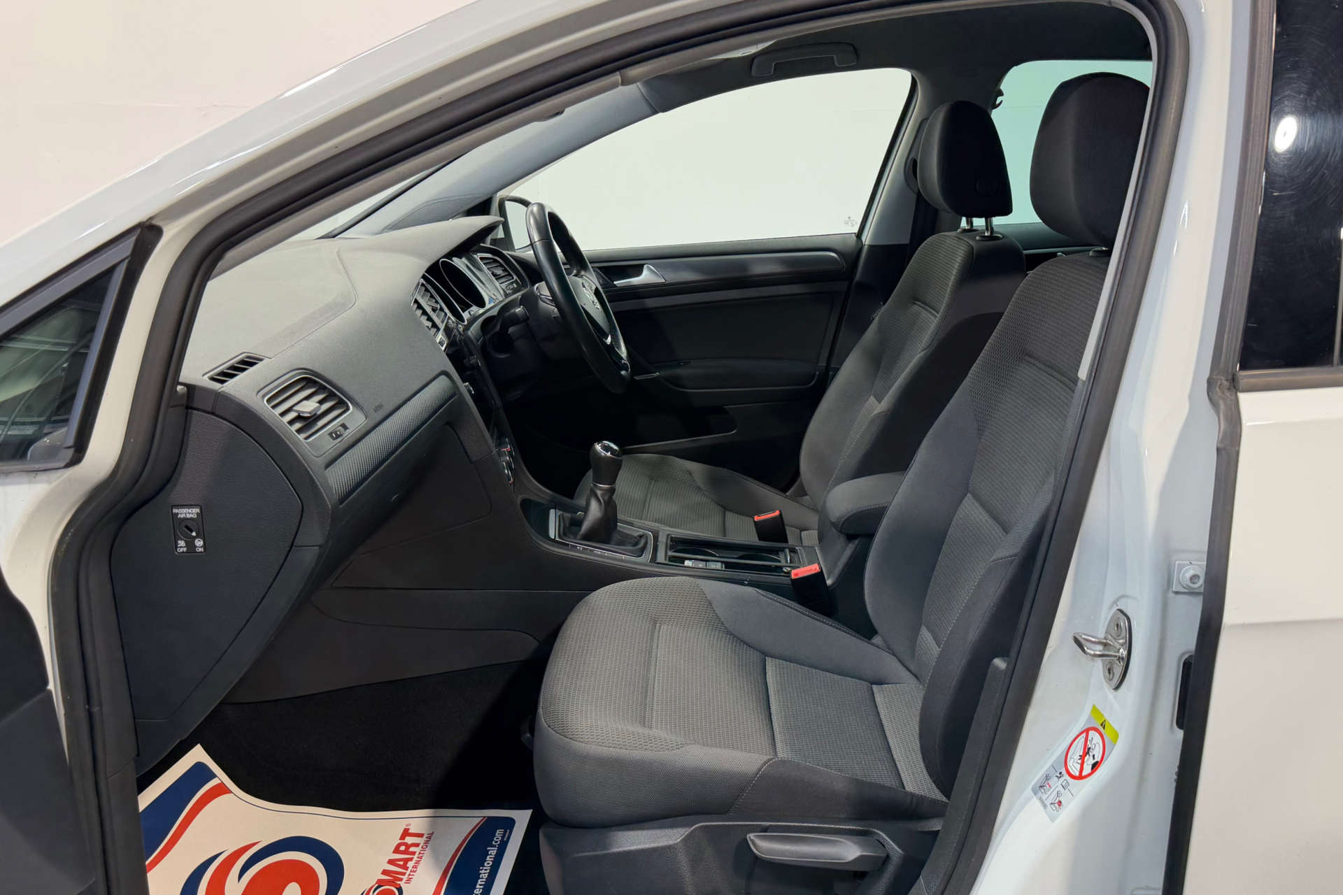 2019 Volkswagen GOLF 1.6 Golf Match TDI 5dr - vehicle photo 13 for sale on PureCar