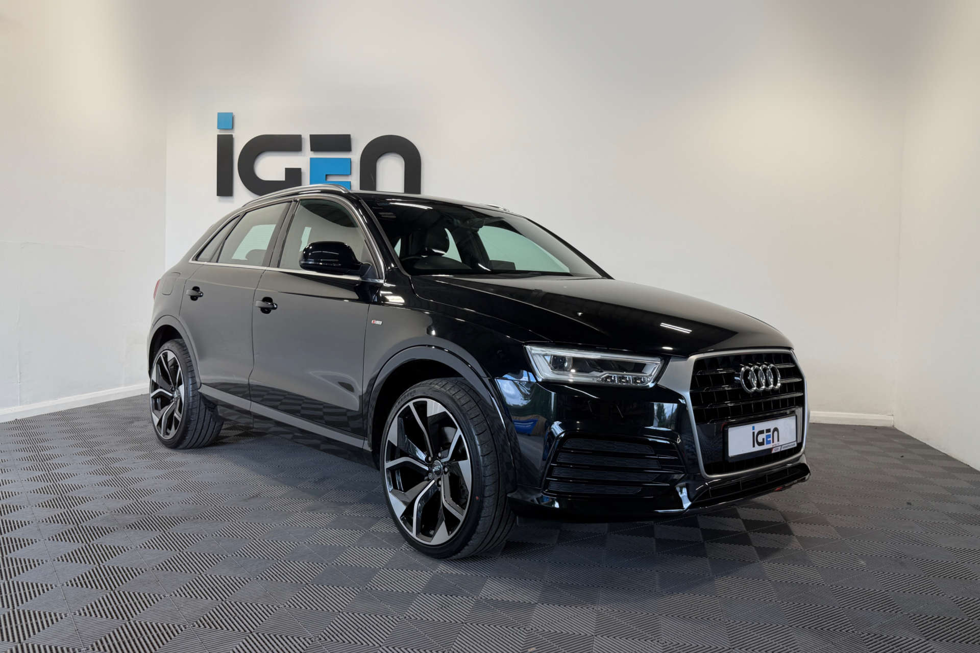 2016 Audi Q3 1.4 Q3 S Line TFSI 5dr - vehicle photo 3 for sale on PureCar